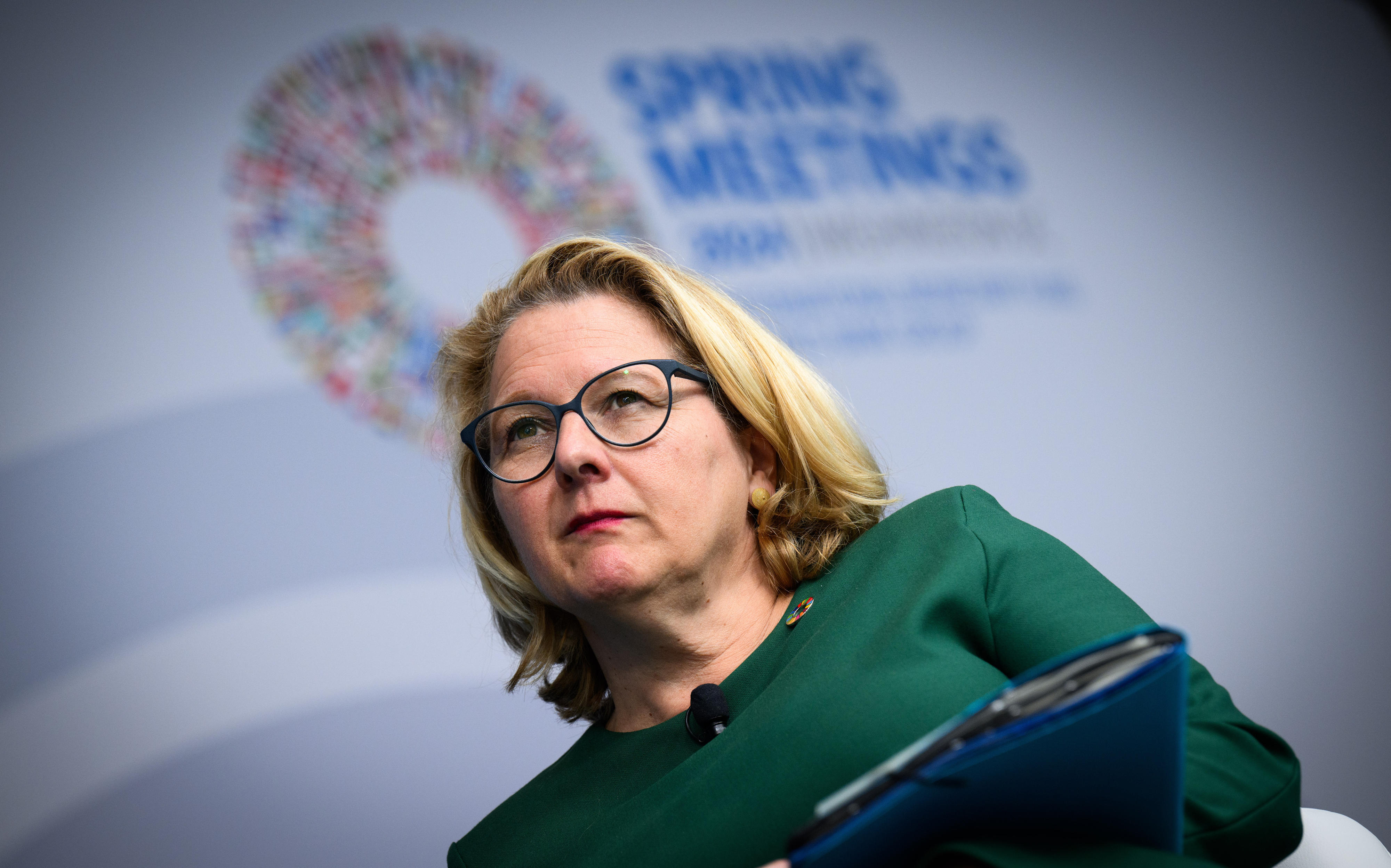 Svenja Schulze, Bundesministerin für wirtschaftliche Zusammenarbeit und Entwicklung, bei einer Podiumsdiskussion während der Frühjahrstagung der Weltbank 