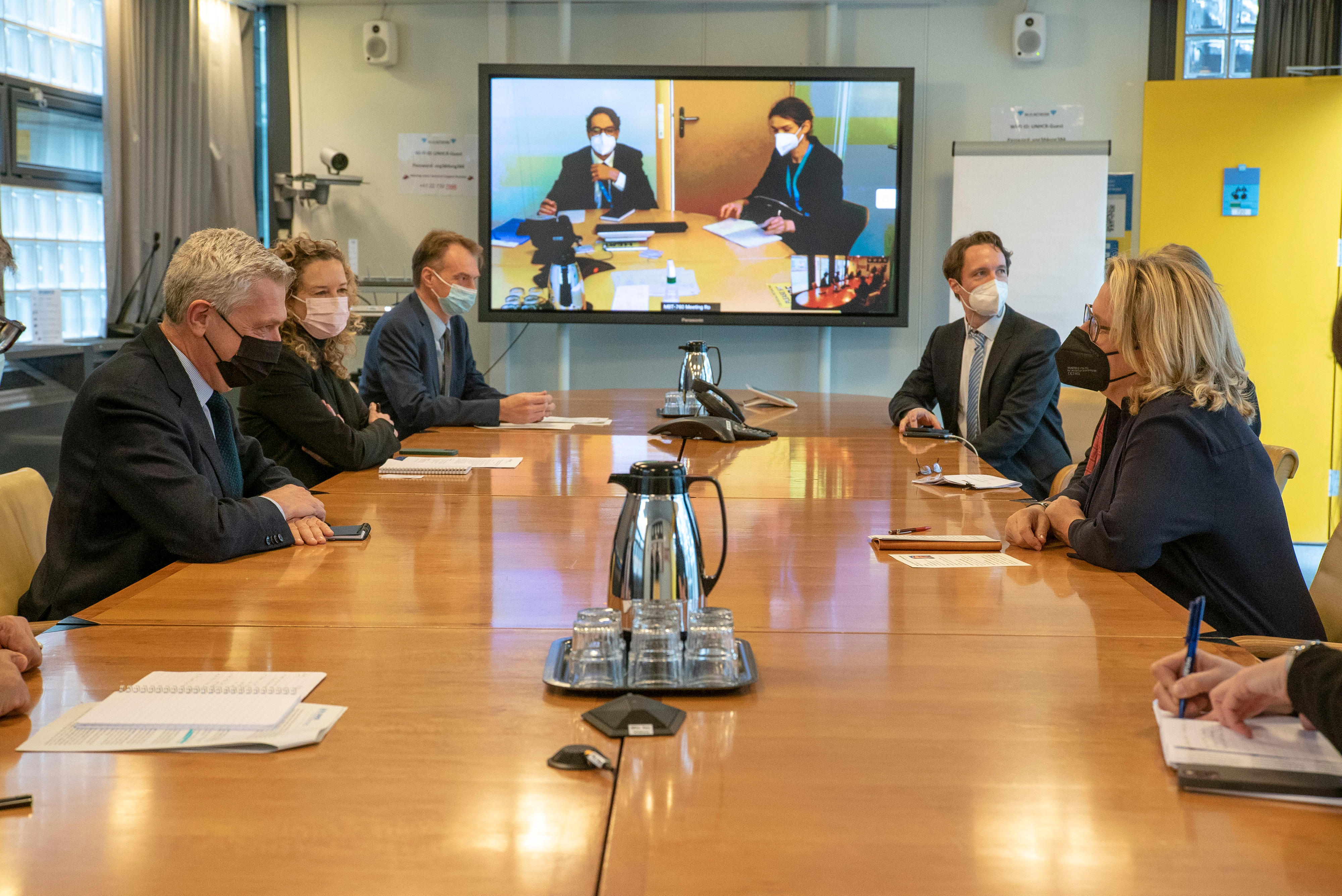 Bundesentwicklungsministerin Svenja Schulze im Gespräch mit dem UN-Flüchtlingskommissar Filippo Grandi