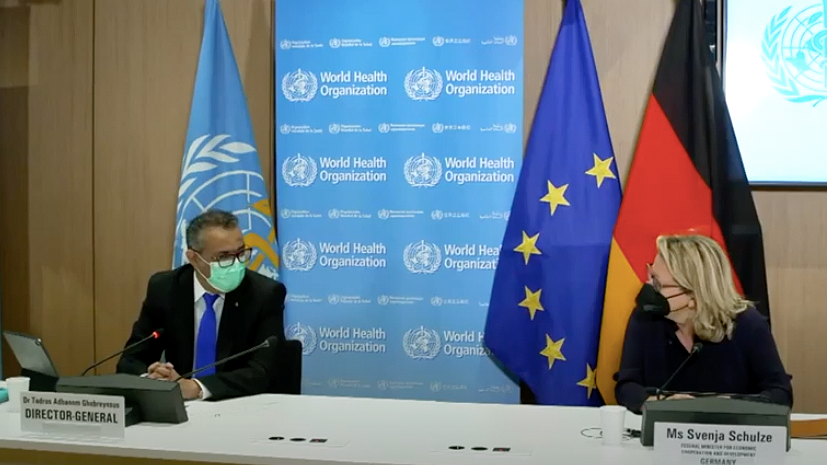 Bundesentwicklungsministerin Svenja Schulze und dem Generaldirektor der Weltgesundheitsorganisation Dr. Tedros Adhanom Ghebreyesus.