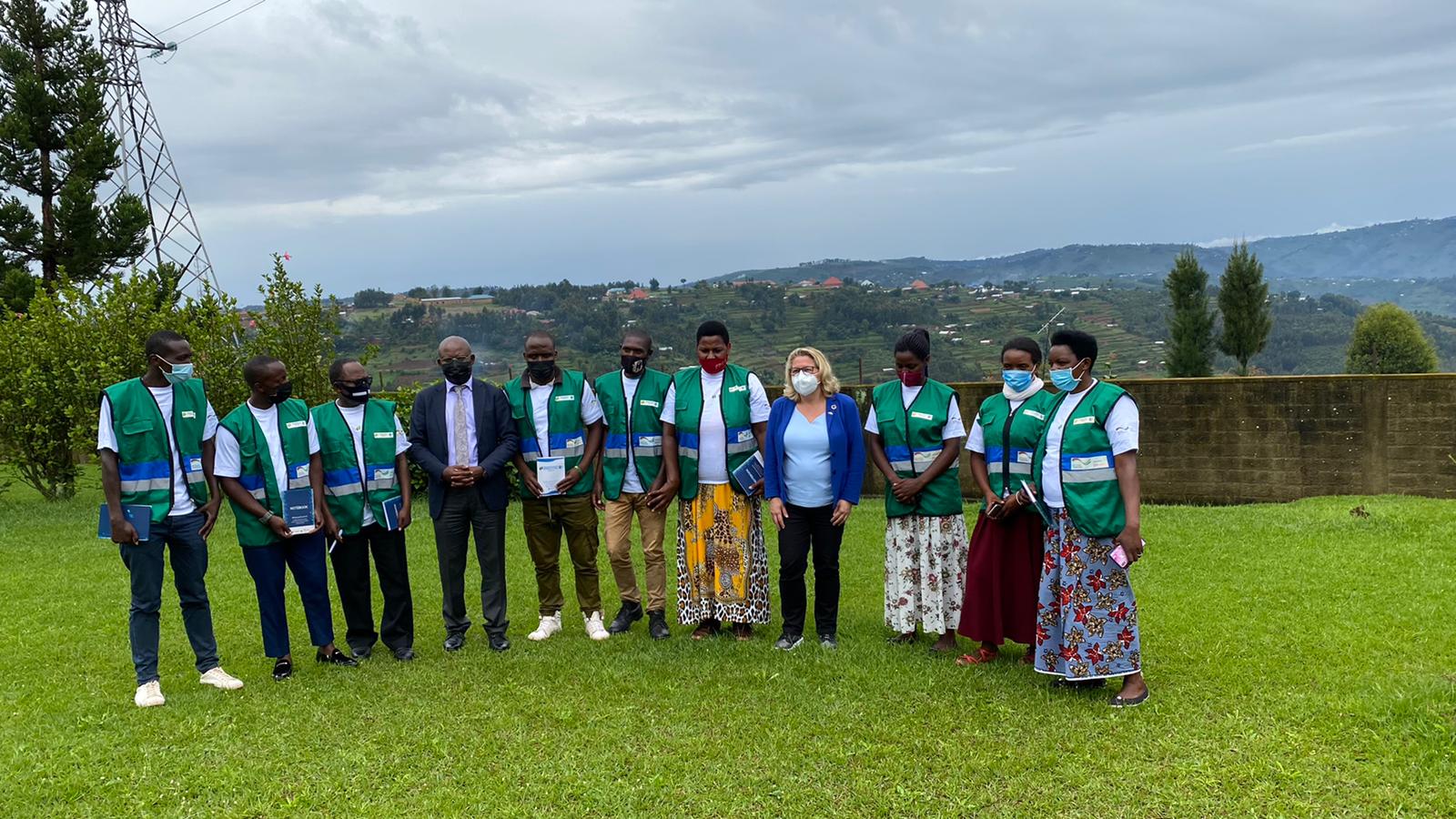 Besuch eines Green-Climate-Fund-Projekts zu Klimaanpassung im Gicumbi Distrikt im Norden Ruandas