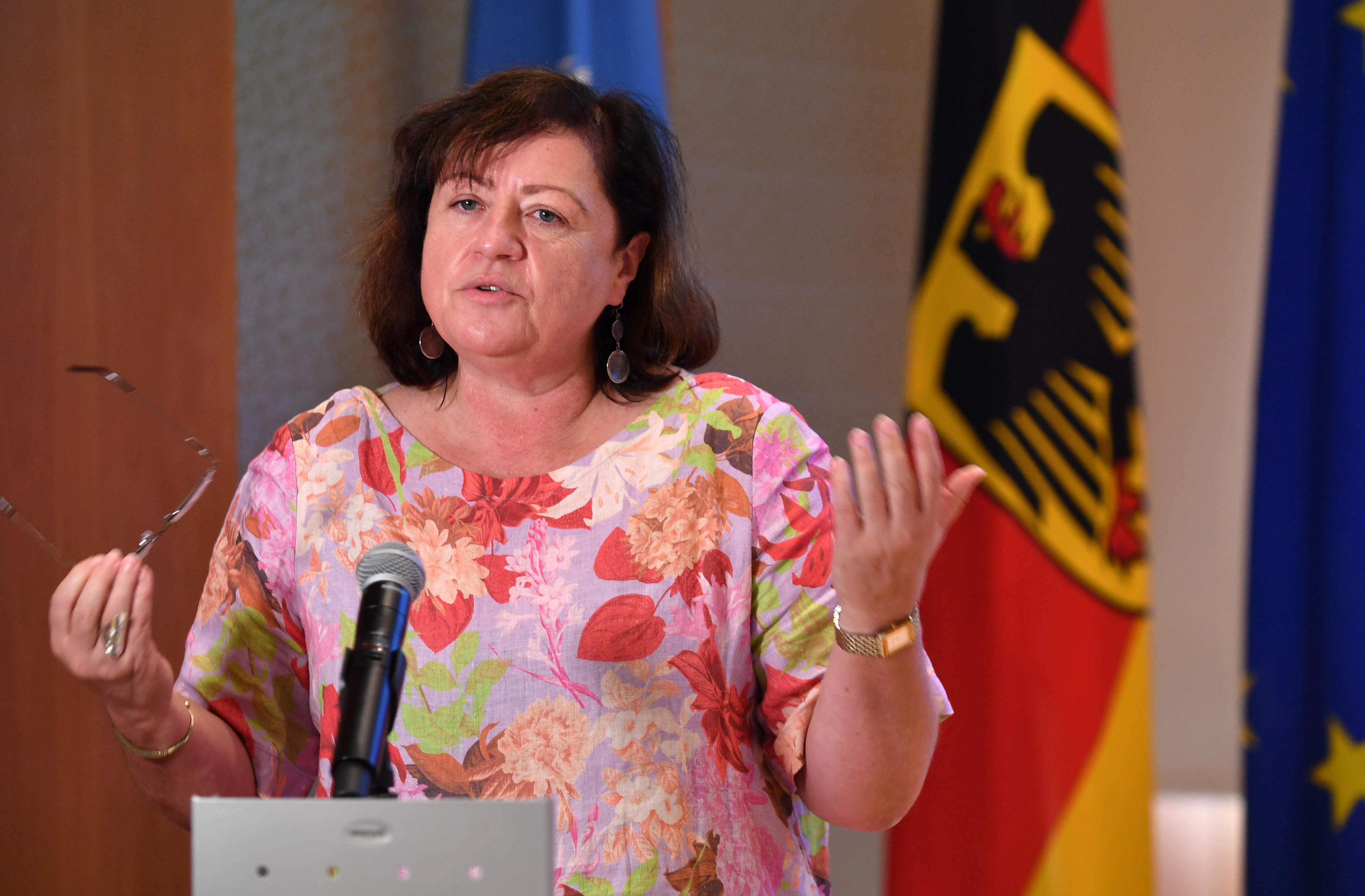 Dr. Bärbel Kofler, Parlamentarische Staatssekretärin bei der Bundes­ministerin für wirt­schaft­liche Zusammen­arbeit und Ent­wicklung, spricht auf dem deutschen Side-Event beim UN-Nachhaltigkeitsforum im Juli 2022 in New York.
