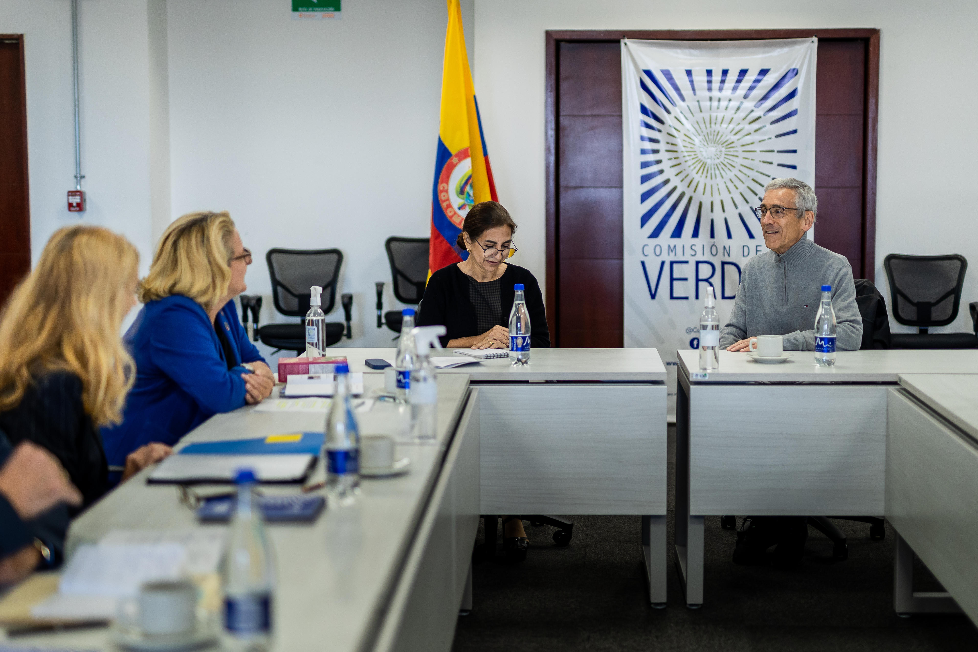 Gespräch mit Mitgliedern der Wahrheitskommission zur Umsetzung des Friedensabkommens zwischen der kolumbianischen Regierung und der Rebellenorganisation FARC