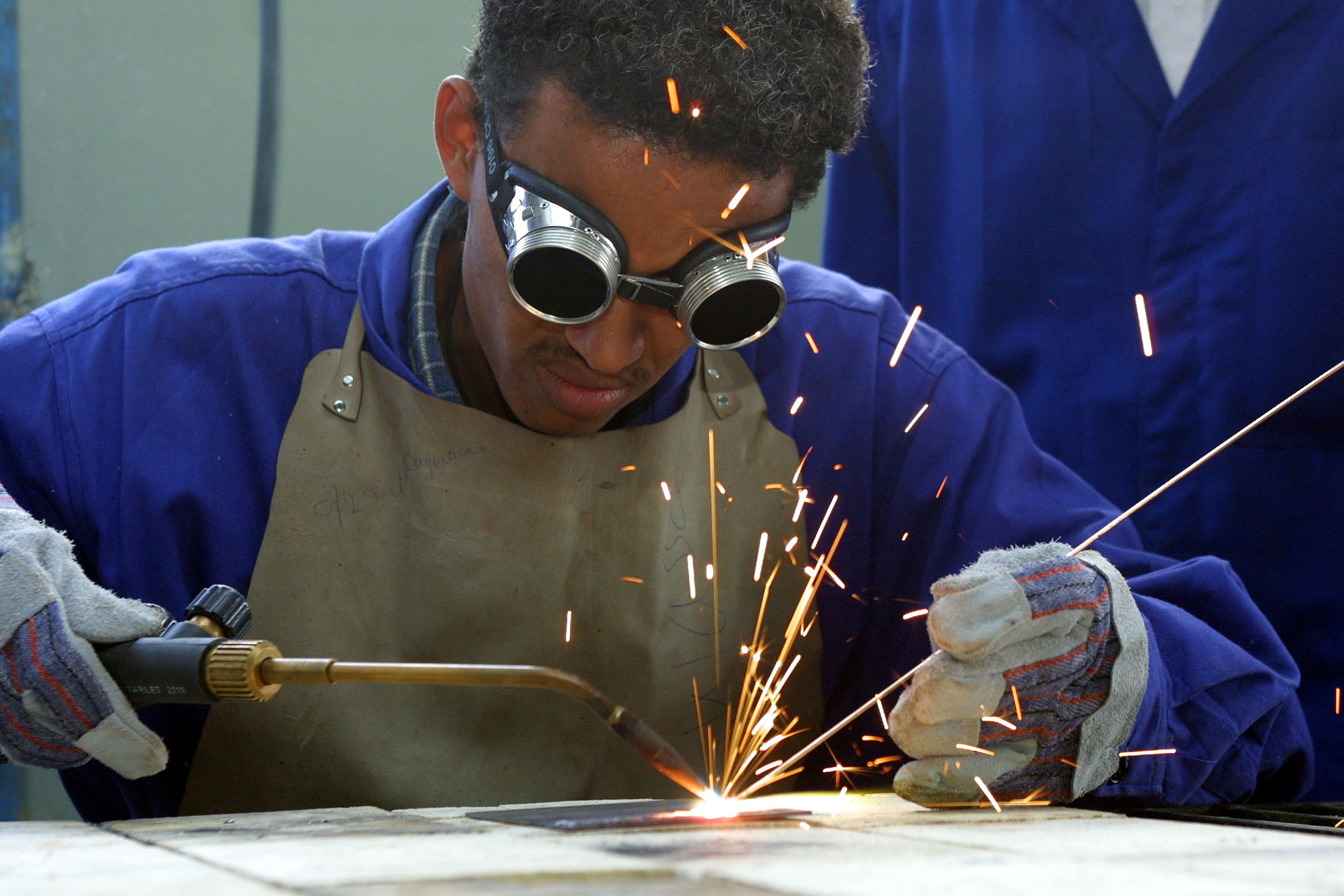 Ausbildung als KfZ-Mechaniker in Harar, Äthiopien