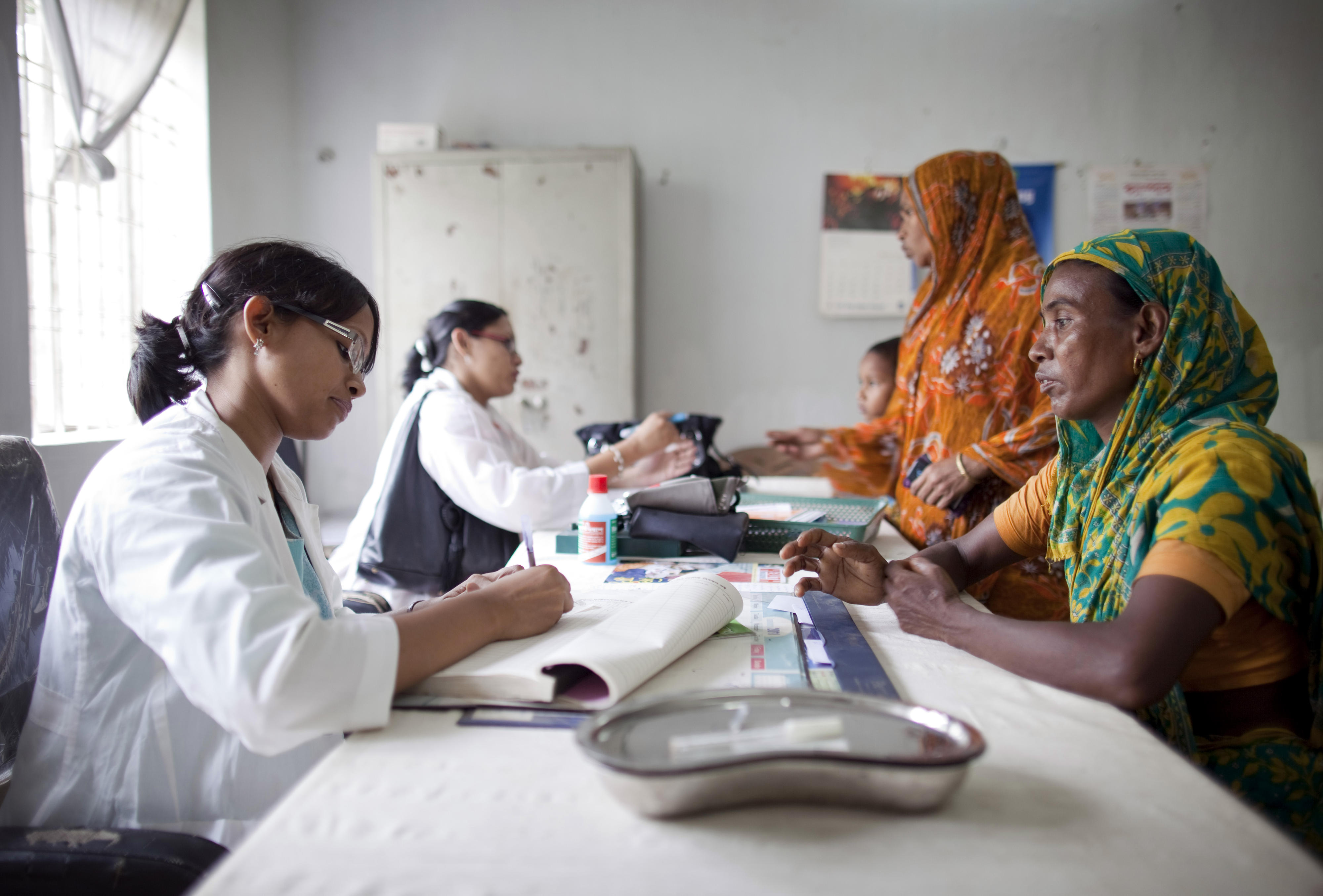 Sprechstunde in einem Krankenhaus in Bangladesch