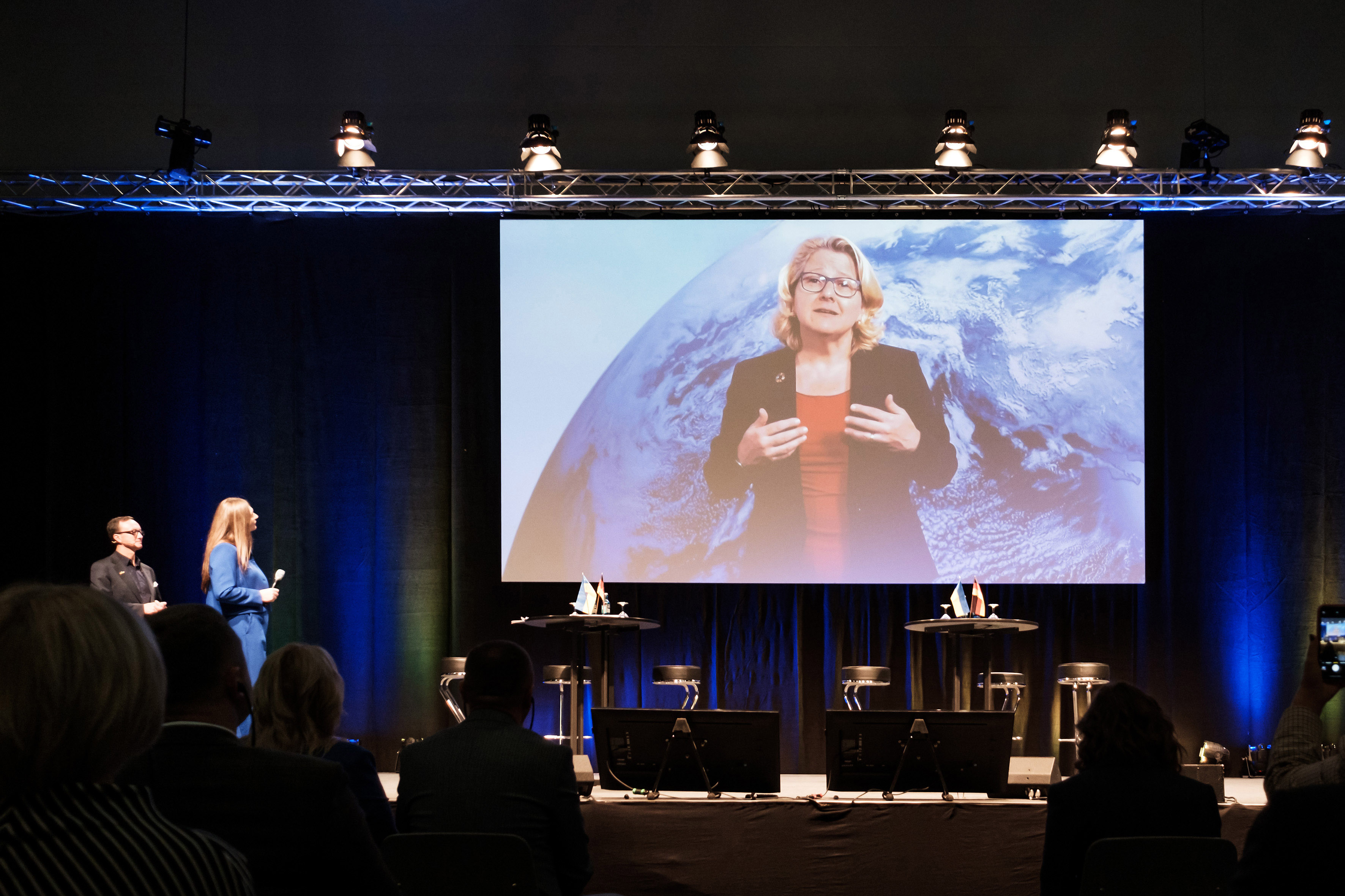 Videobotschaft von Bundesentwicklungsministerin Svenja Schulze bei der 5. Deutsch-Ukrainischen kommunalen Partnerschaftskonferenz in Augsburg