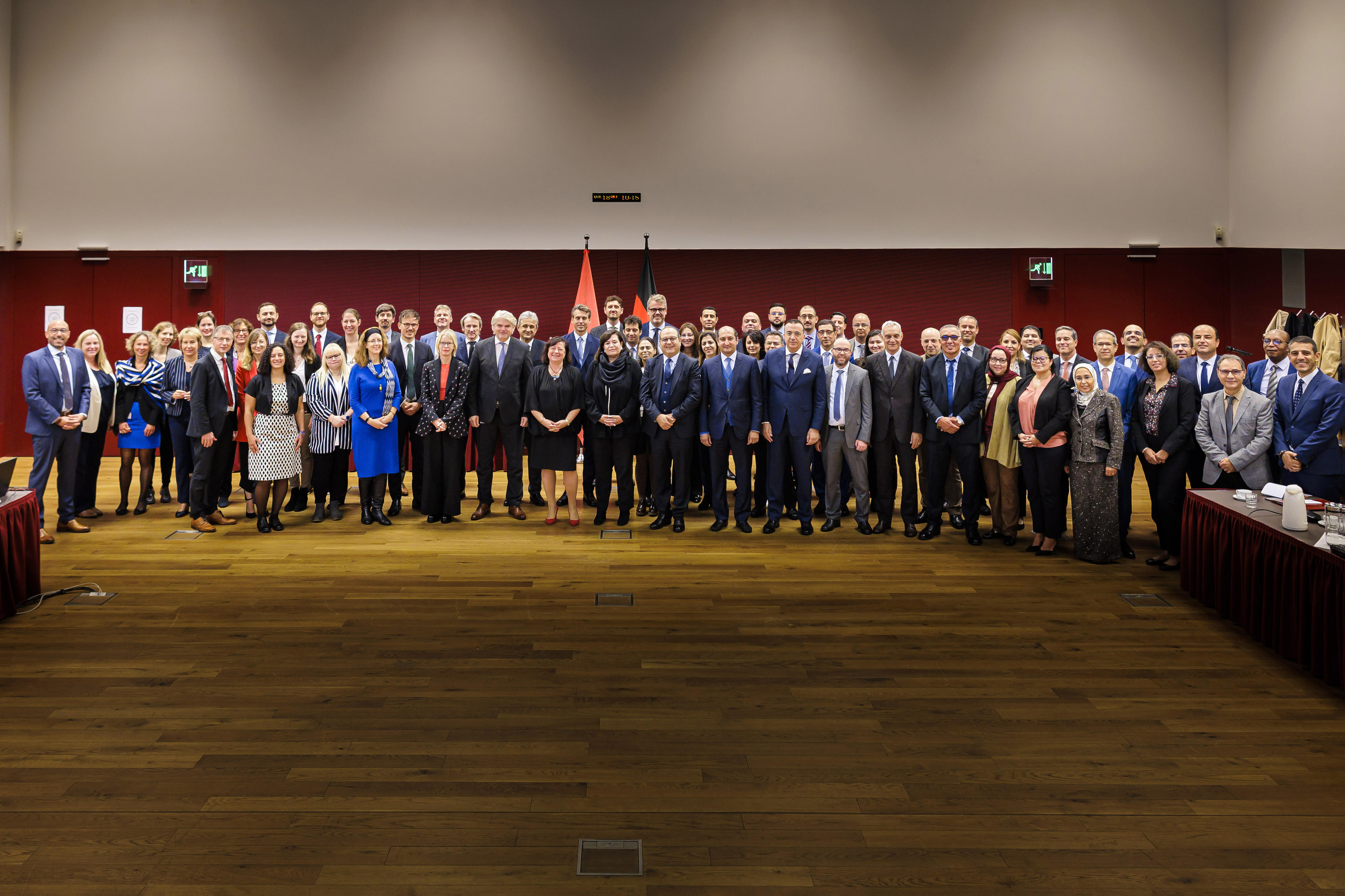 Gruppenbild von den Regierungsverhandlungen mit Marokko