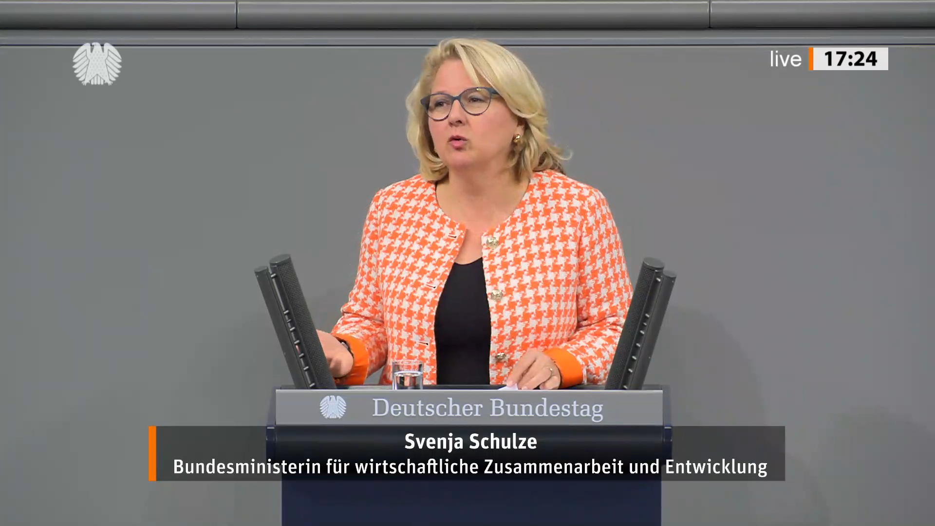 Bundesentwicklungsministerin Svenja Schulze während ihrer Rede bei der Haushaltsdebatte vor dem Deutschen Bundestag am 23. November 2022 (Standbild aus dem Video)