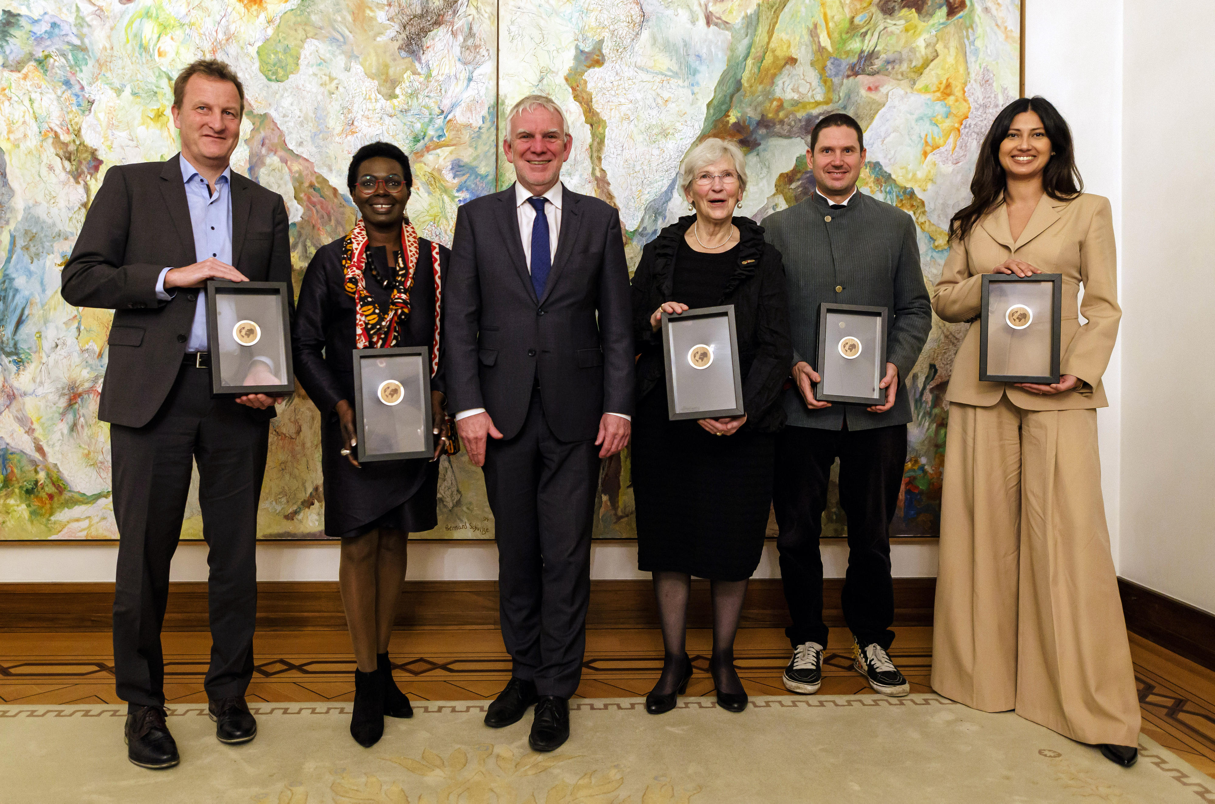 Verleihung der EINE WELT-Medaillen für herausragendes persönliches Engagement in der Entwicklungszusammenarbeit
