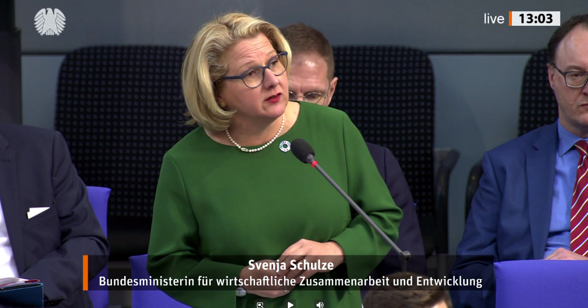 Bundesministerin Svenja Schulze bei ihrer Rede im Bundestag im Rahmen der Regierungsbefragung am 18. Januar 2023 in Berlin 