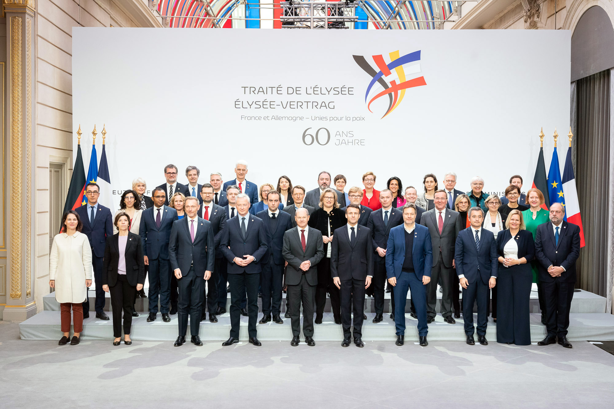 Gruppenfoto beim 22. deutsch-französischem Ministerrat in Paris