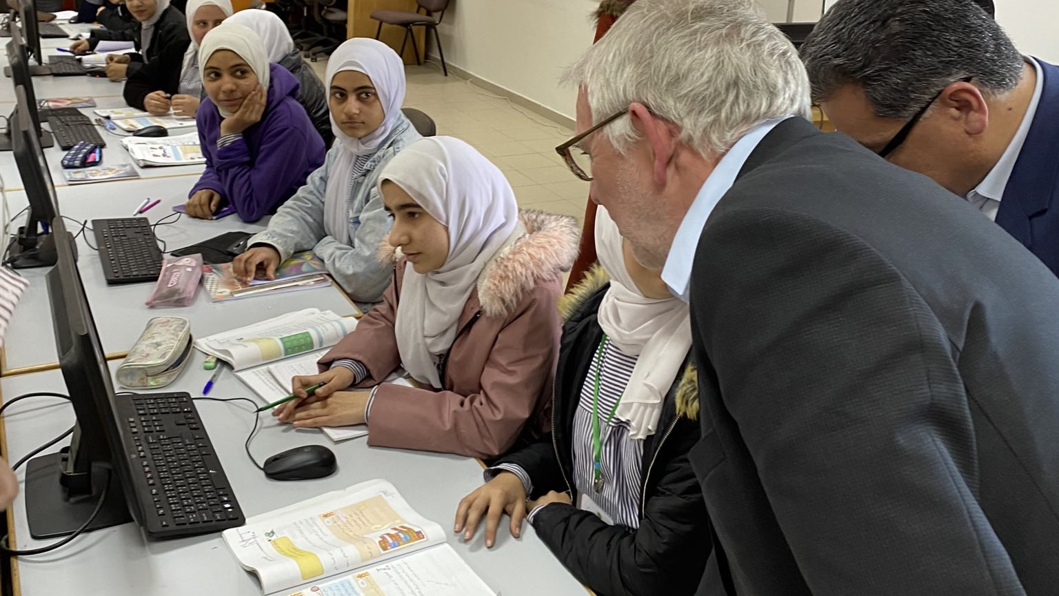 Entwicklungs-Staatssekretär Flasbarth zu Gast in einer Schule in Gaza