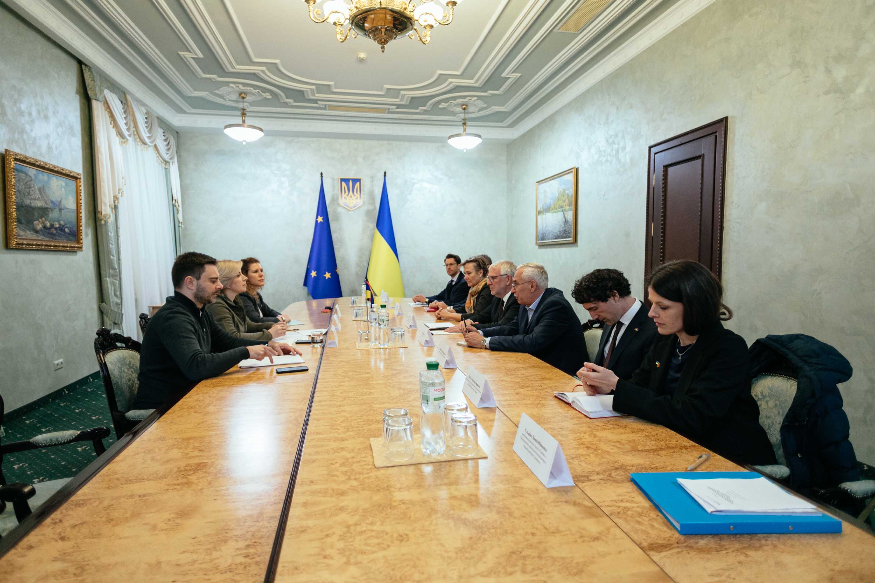 Entwicklungsstaatssekretär Jochen Flasbarth im Gespräch mit der ukrainischen Vize-Premierministerin Iryna Wereshtschuk