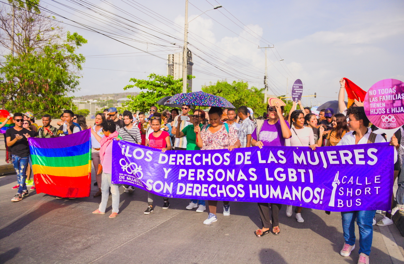 Demonstration in Cartagena, Kolumbien, am Internationalen Tag gegen Diskriminierung aufgrund von sexueller Orientierung, Geschlechtsidentität und deren Ausdruck