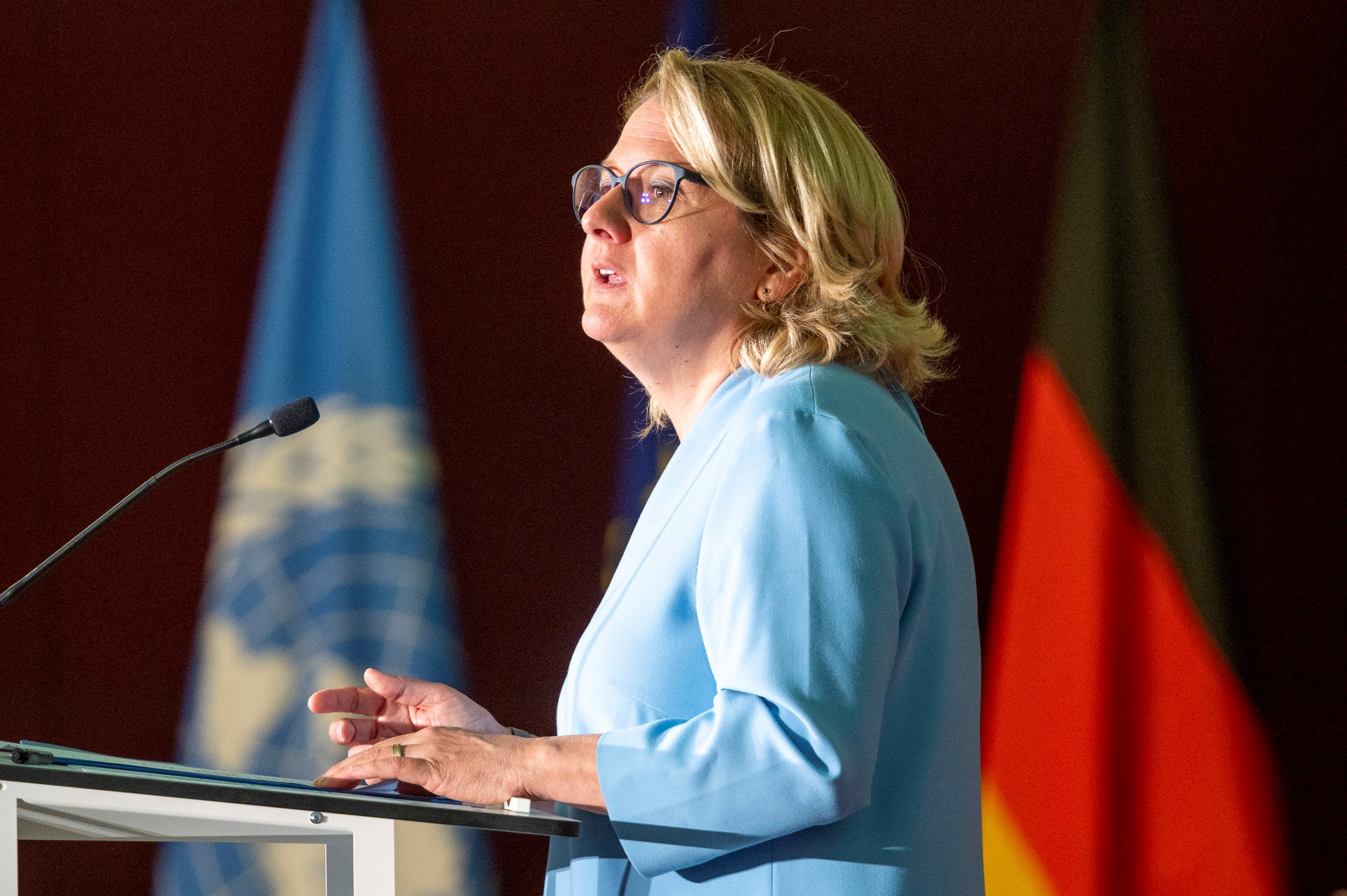 Entwicklungsministerin Svenja Schulze während ihrer Rede auf der Fachkonferenz „Mineral Supply Chains – Responsible Mining for the Just Transition“ im Juni 2023 in Berlin