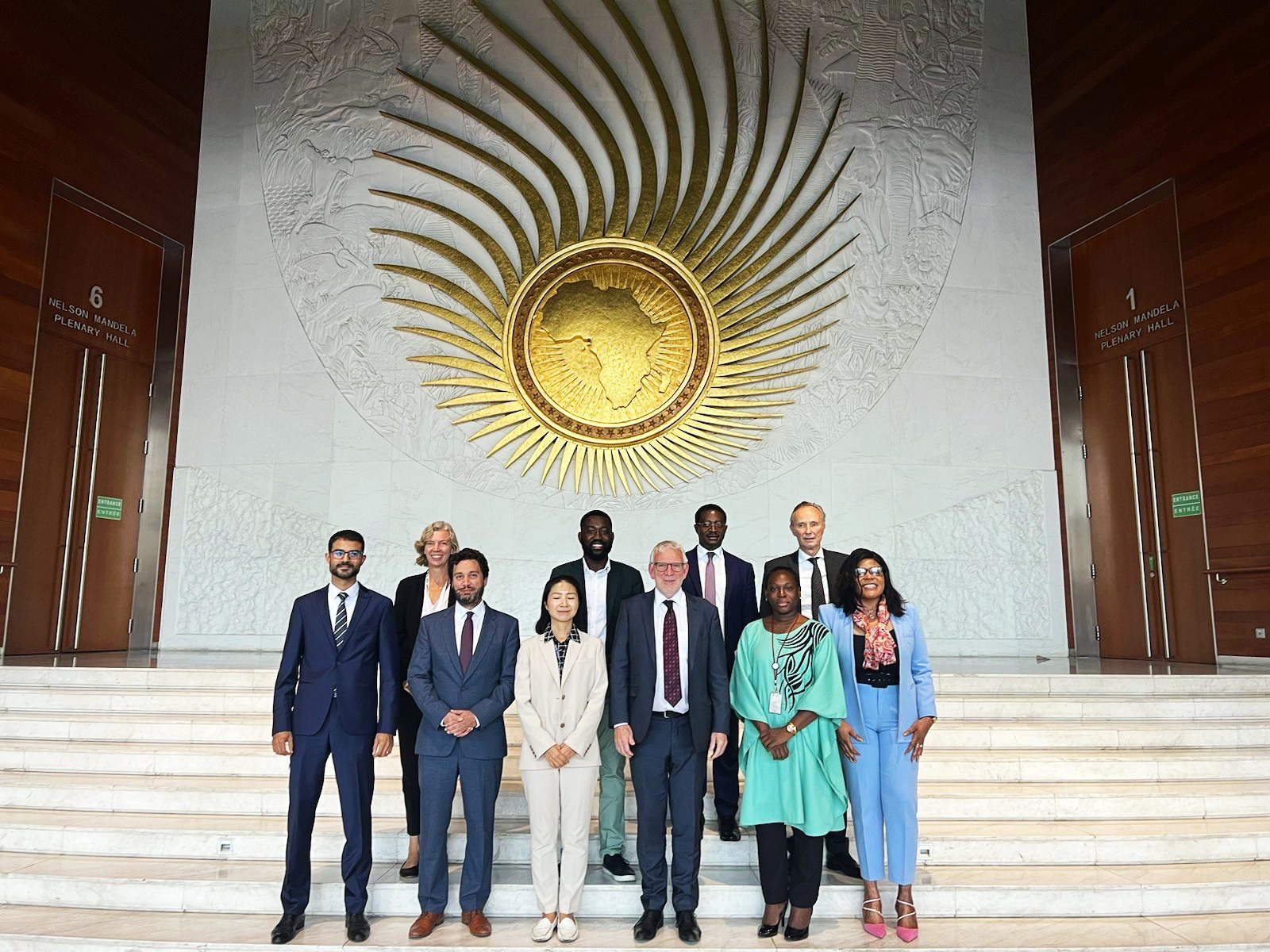 BMZ-StaatssekretärJochen Flasbarth mit entsandten Expertinnen und Experten bei der Afrikanischen Union in Addis Abbeba