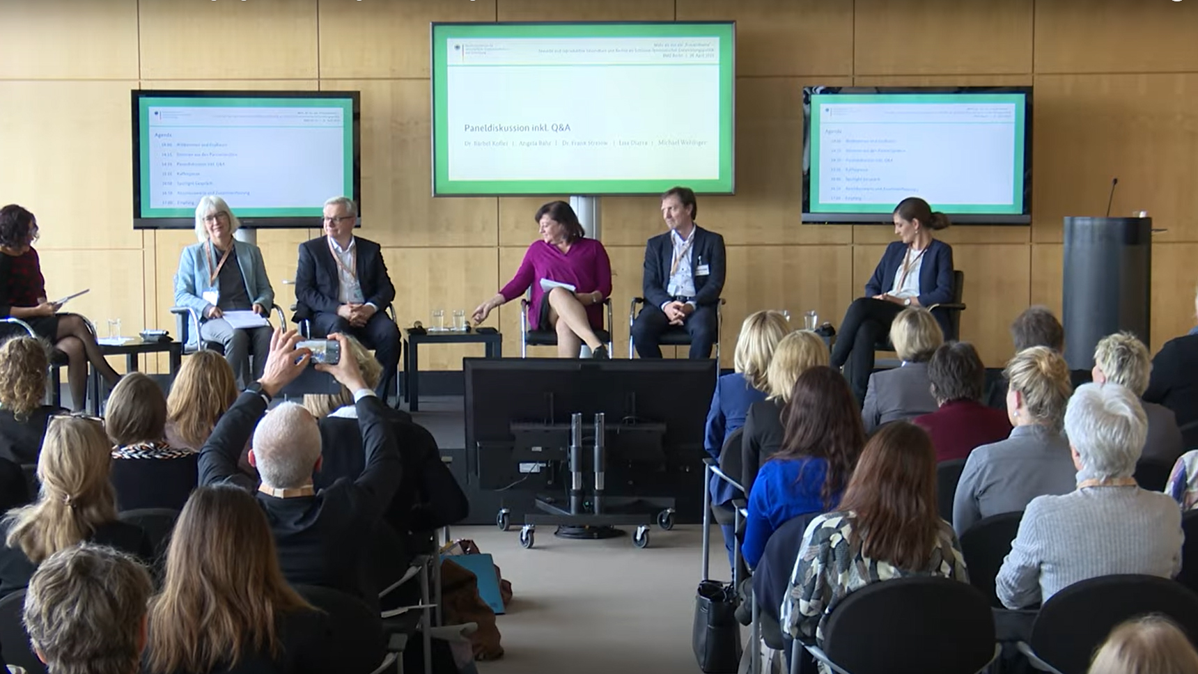 Standbild aus dem Video "Mehr als nur ein 'Frauenthema' - Highlights der Dialogveranstaltung am 26.04.2023 im BMZ Berlin"