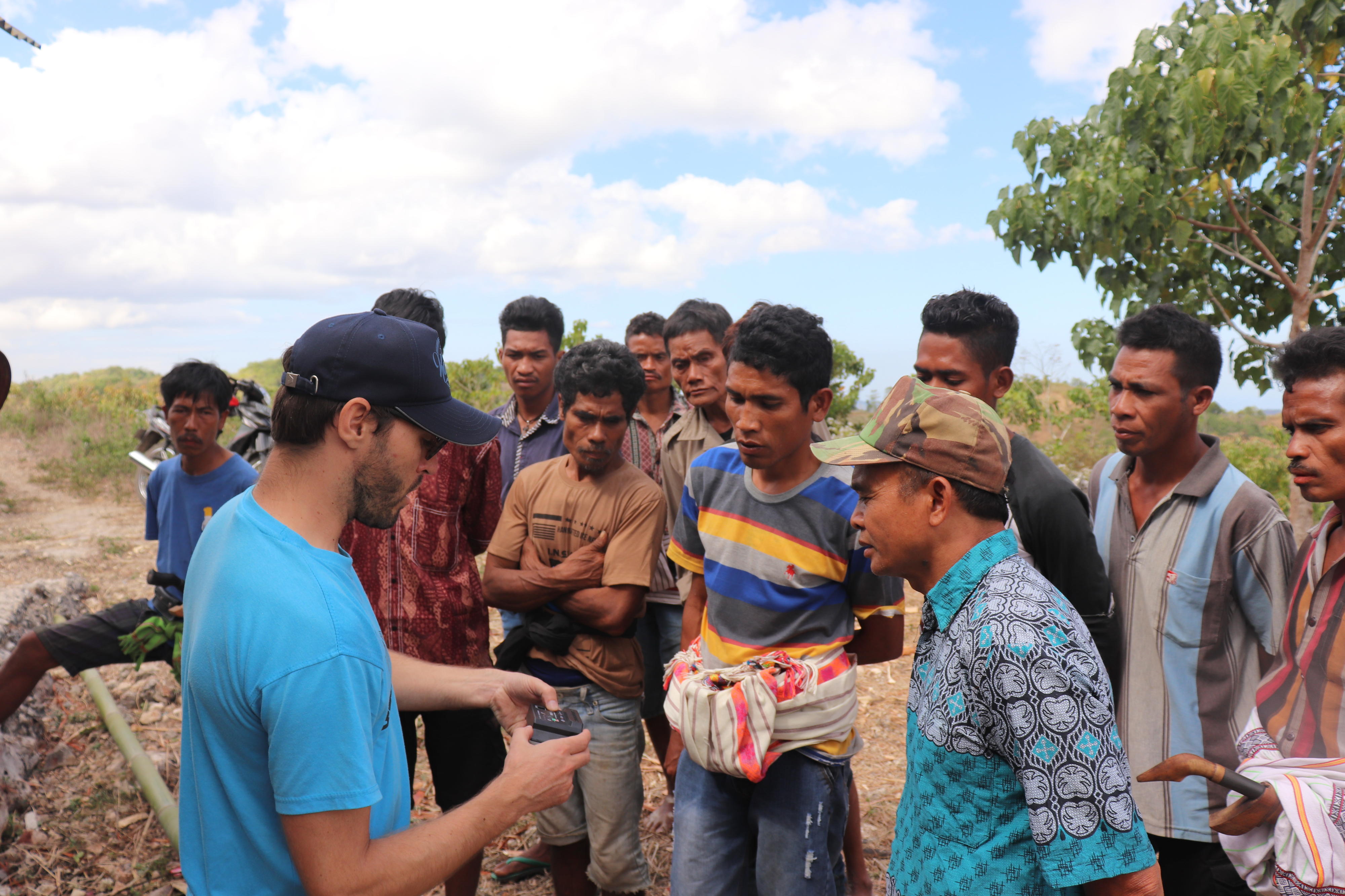 Installation eines Solar-Home-Systems auf Sumba