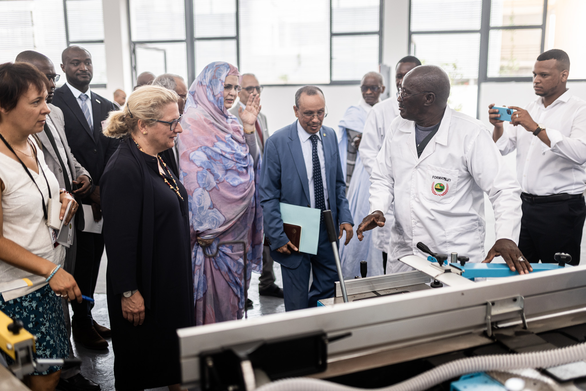 Entwicklungsministerin Svenja Schulze beim Besuch der Berufsschule Riad in Nouakchott