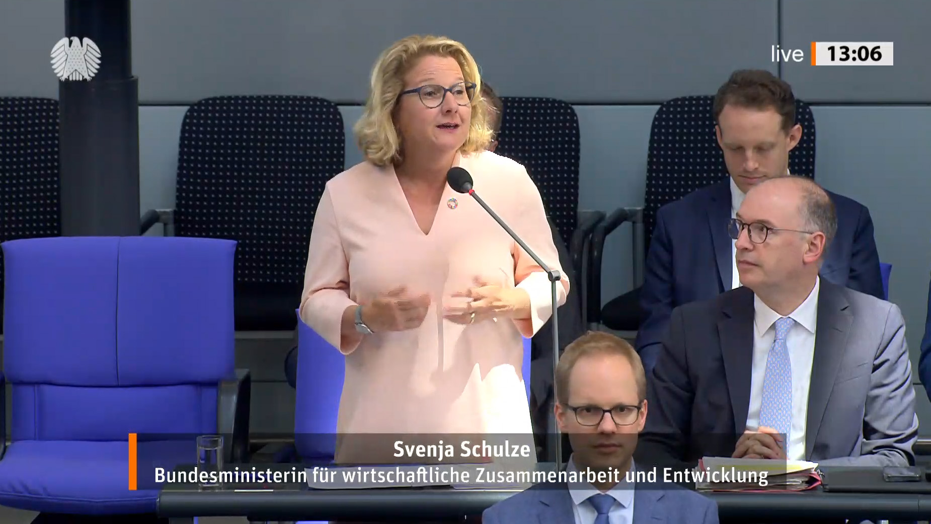 Bundesministerin Svenja Schulze spricht am 27. September 2023 anlässlich der Befragung der Bundesregierung vor dem Deutschen Bundestag in Berlin.