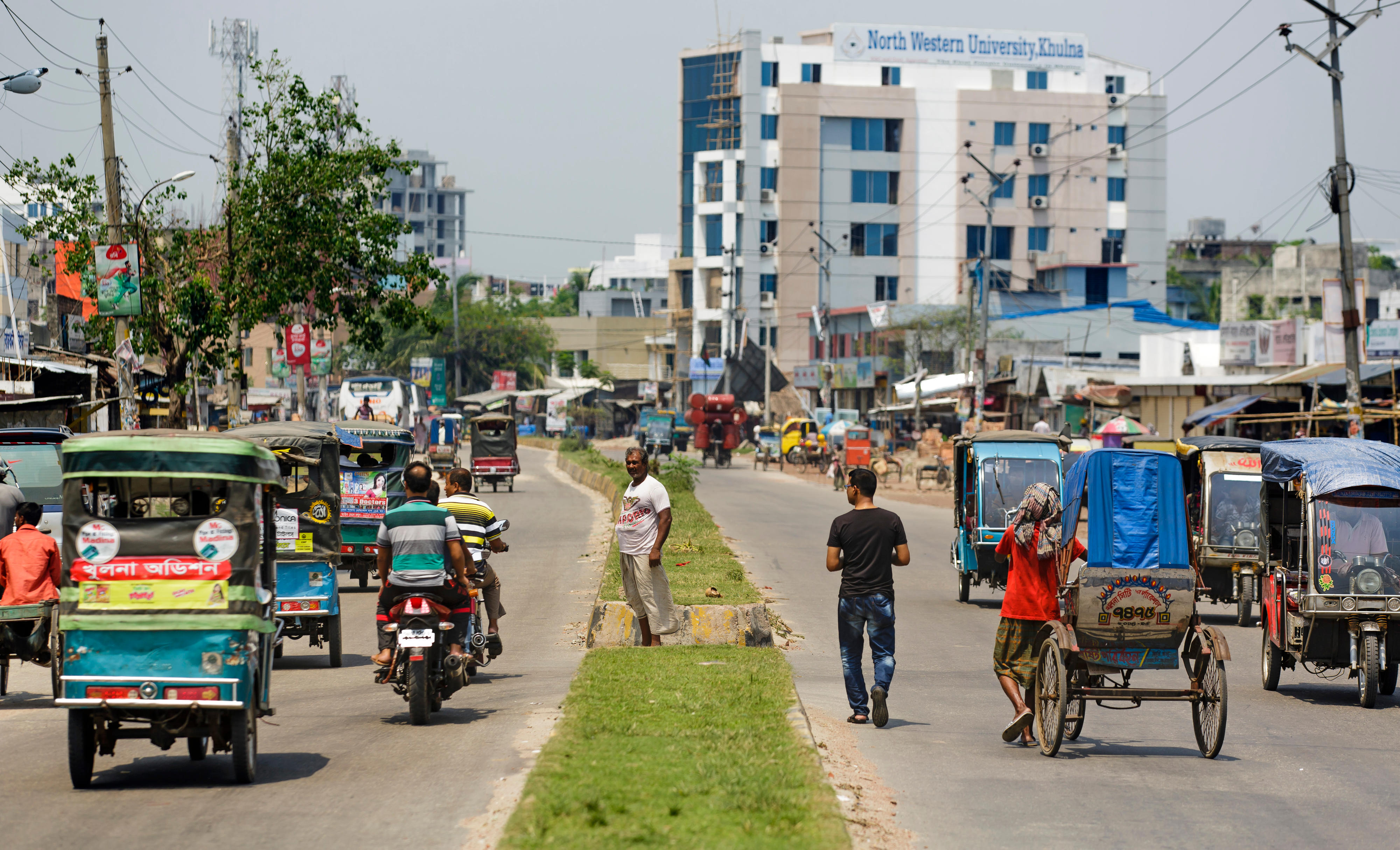 Stra­ßen­ver­kehr in Khul­na, Ban­gla­desch
