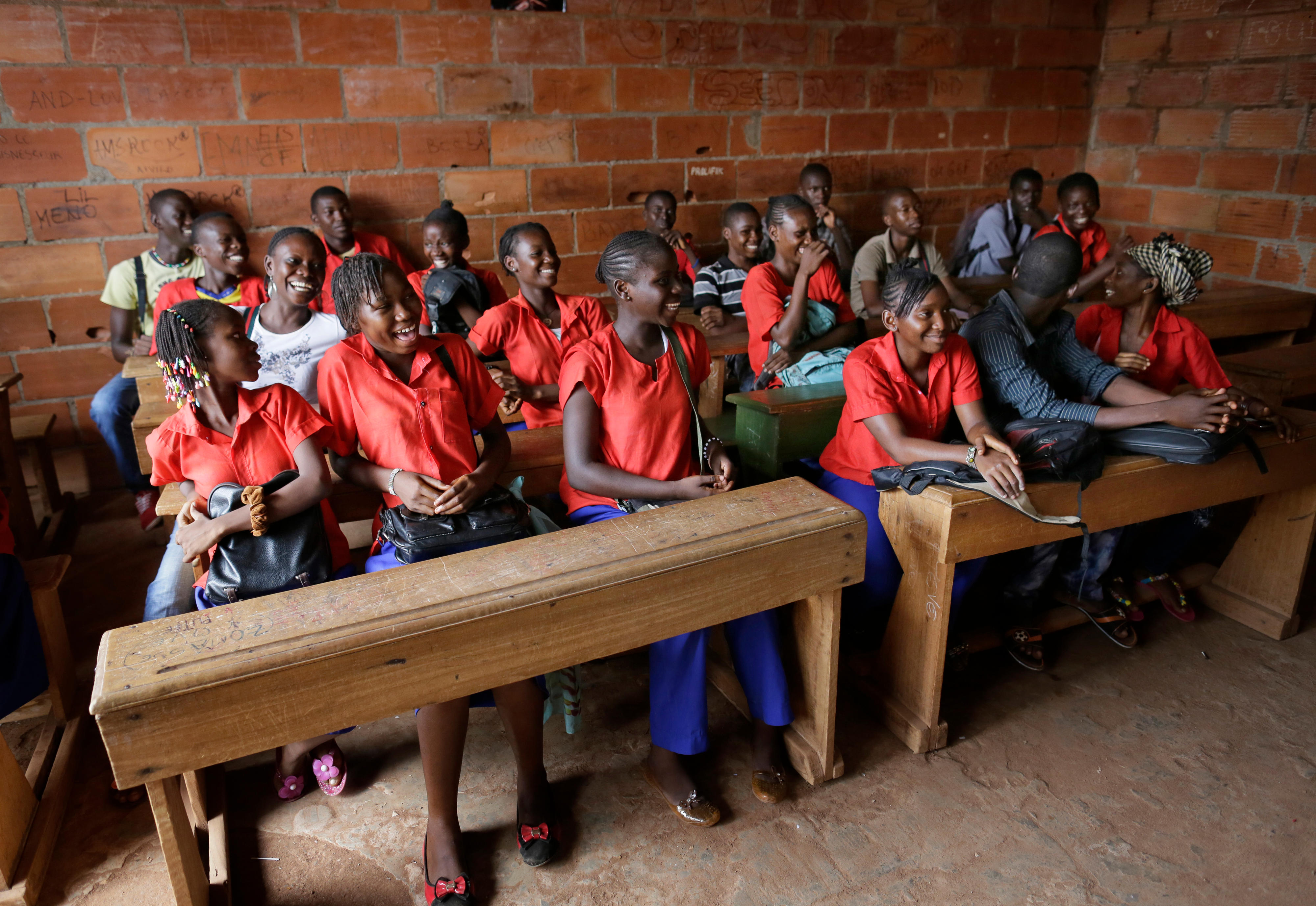 Schülerinnen und Schüler einer Schule in Bangui in der Zentralafrikanischen Republik