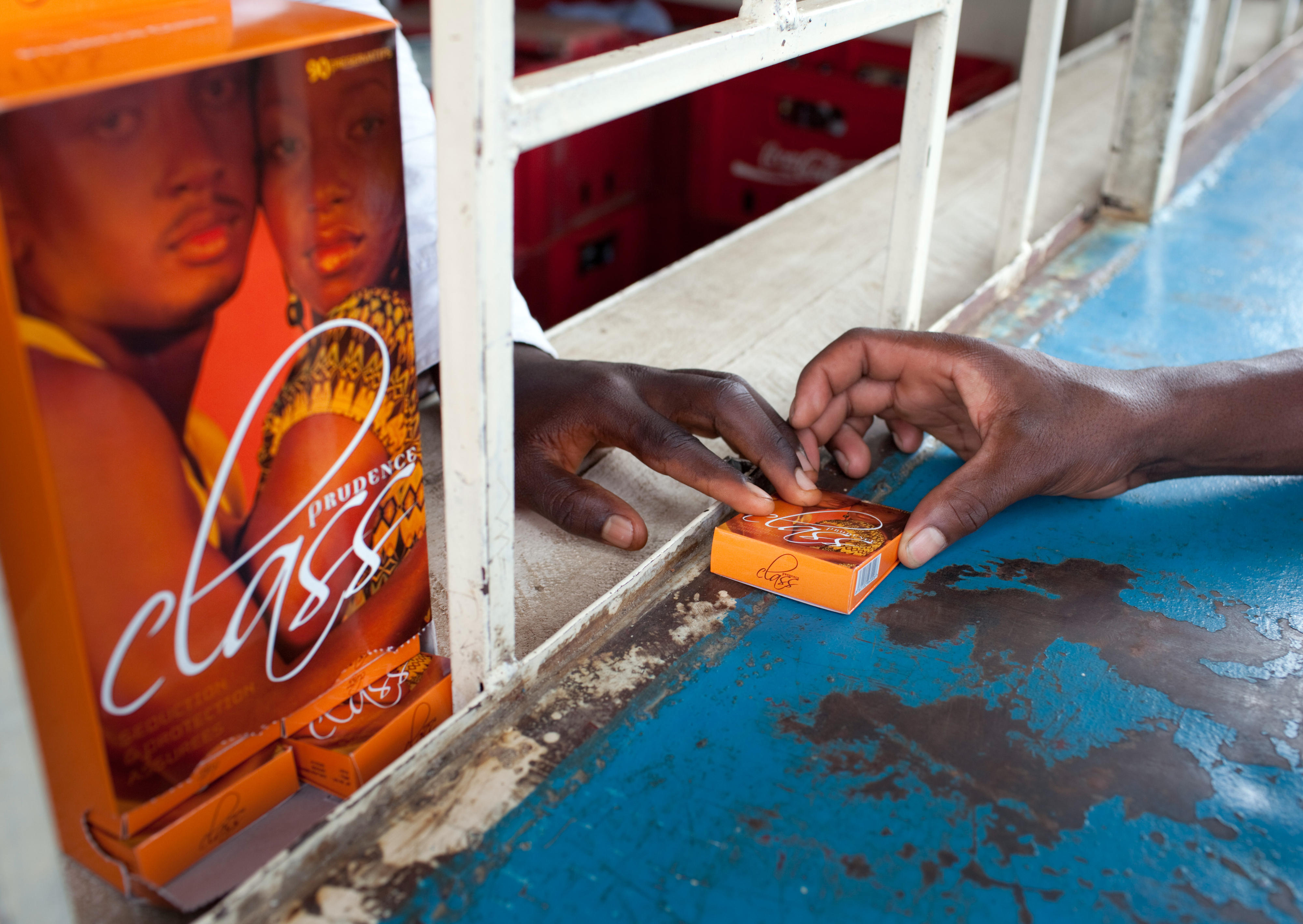 Verkauf von Kondomen an einem Kiosk in Burundi