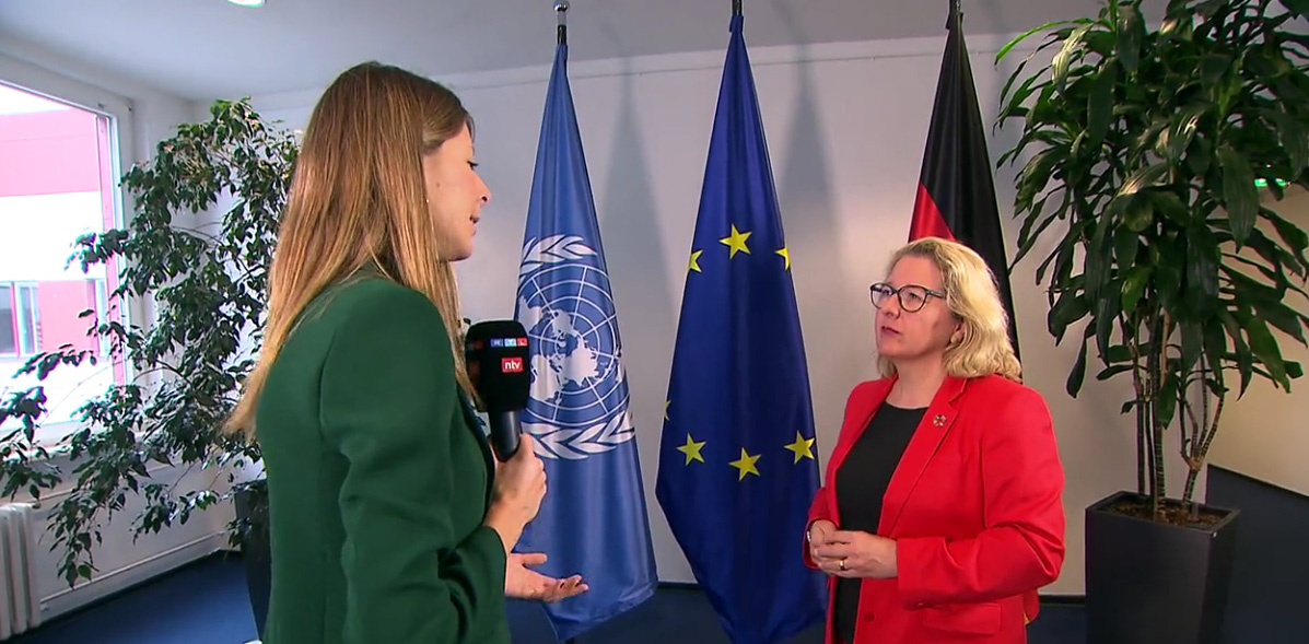 Bundesentwicklungsministerin Svenja Schulze im Interview des Nachrichtensenders ntv