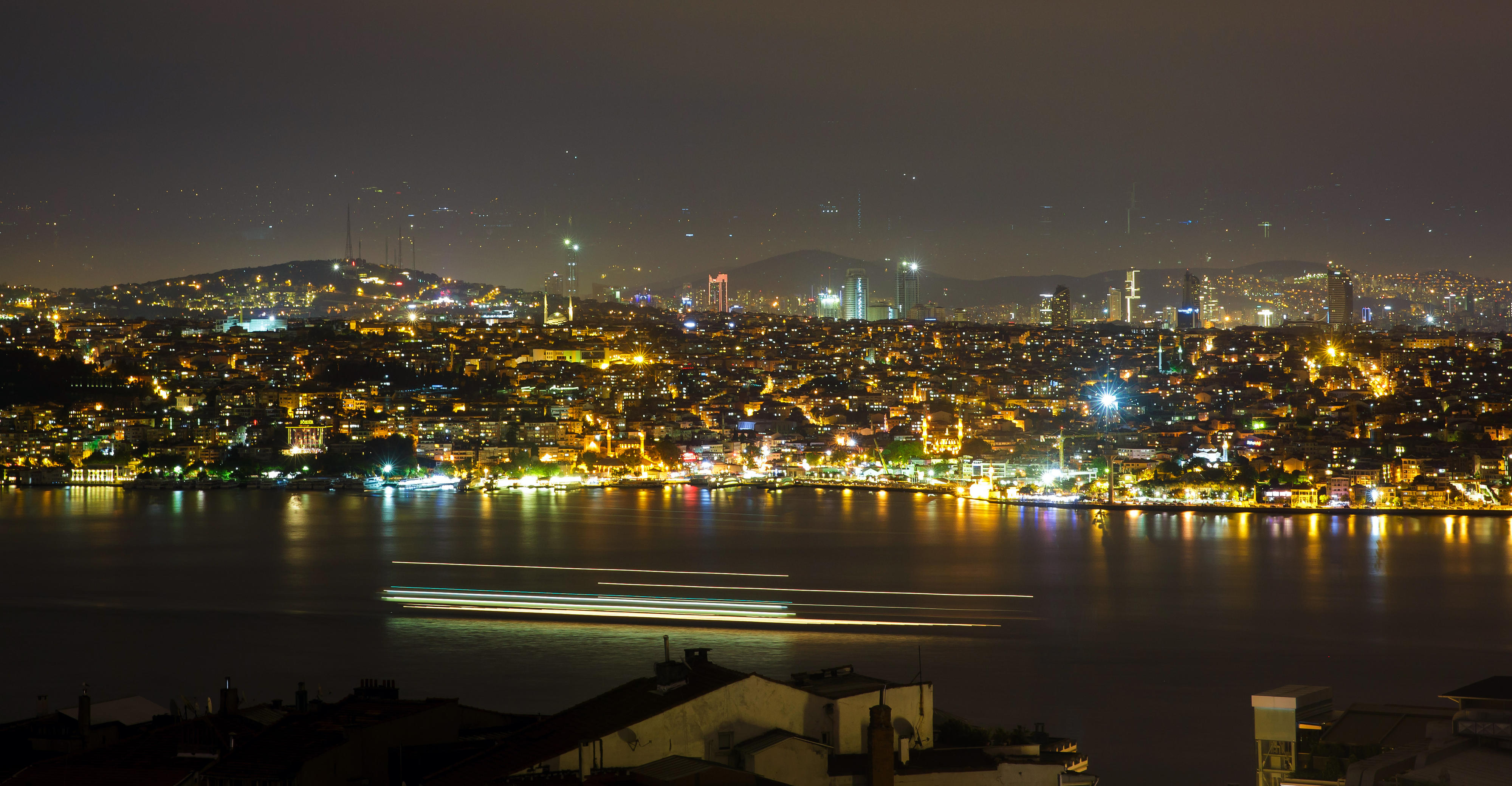 Istanbul bei Nacht