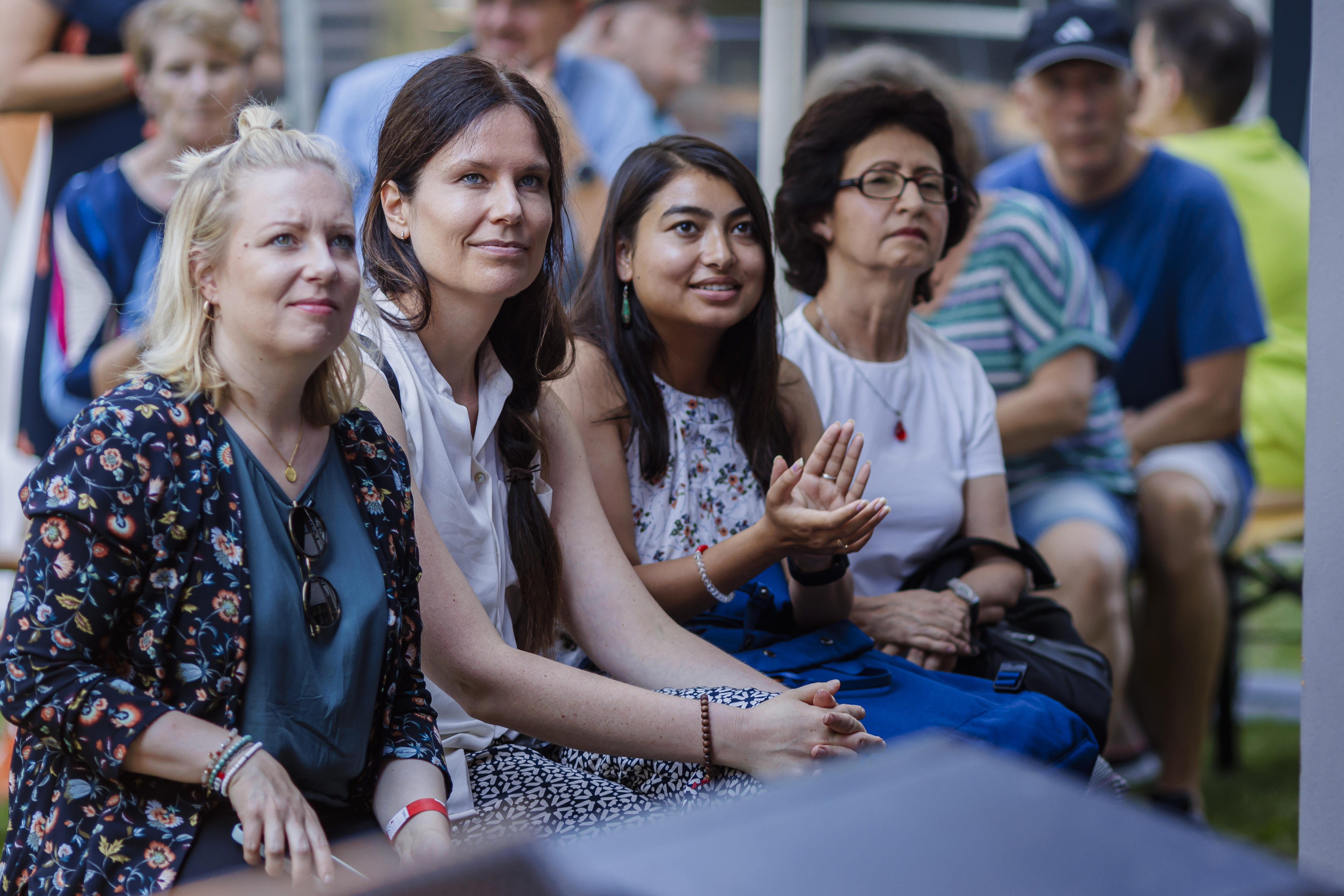 Besucherinnen beim Tag der offenen Tür im Bundesentwicklungsministerium, August 2023