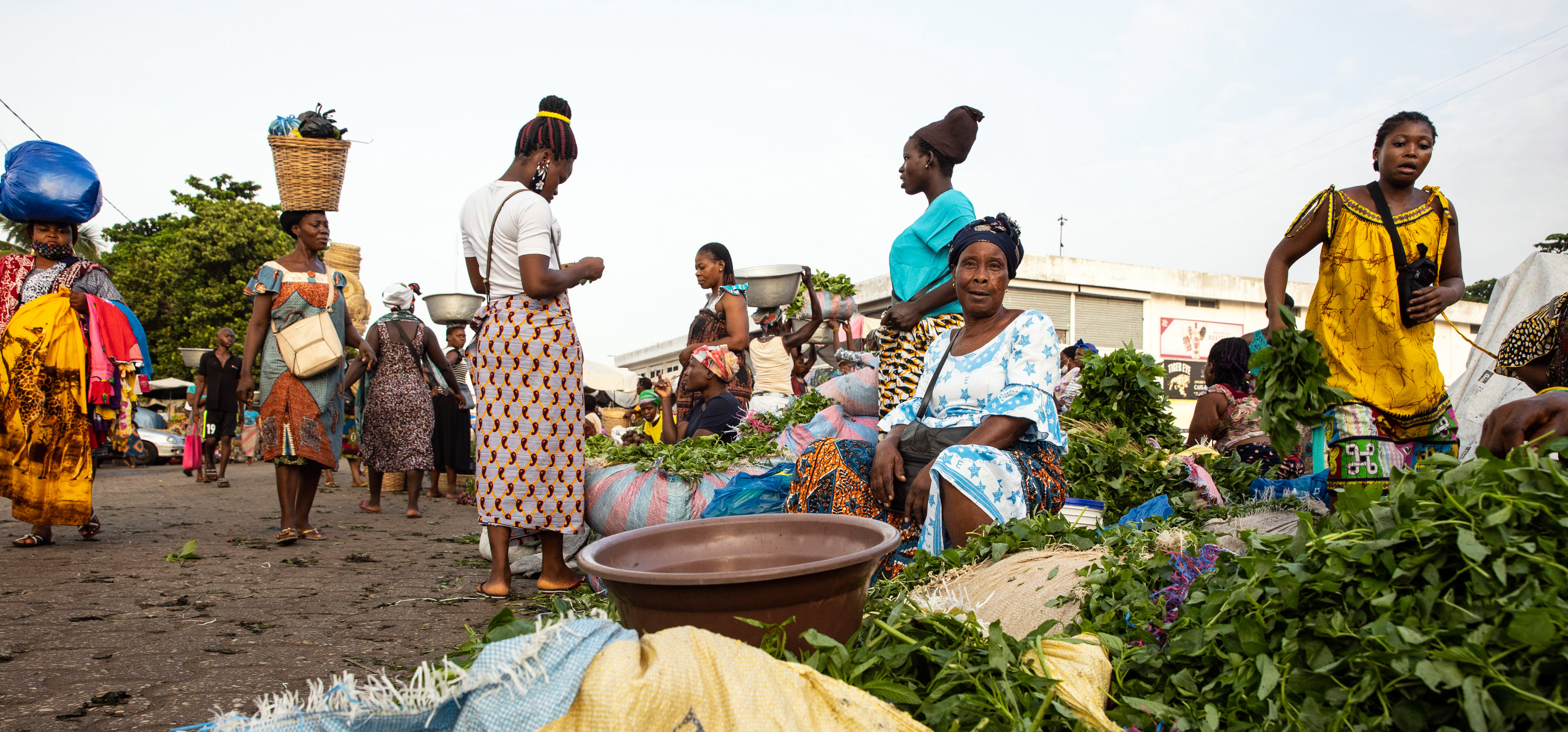 Women at the vegetable market in Lomé