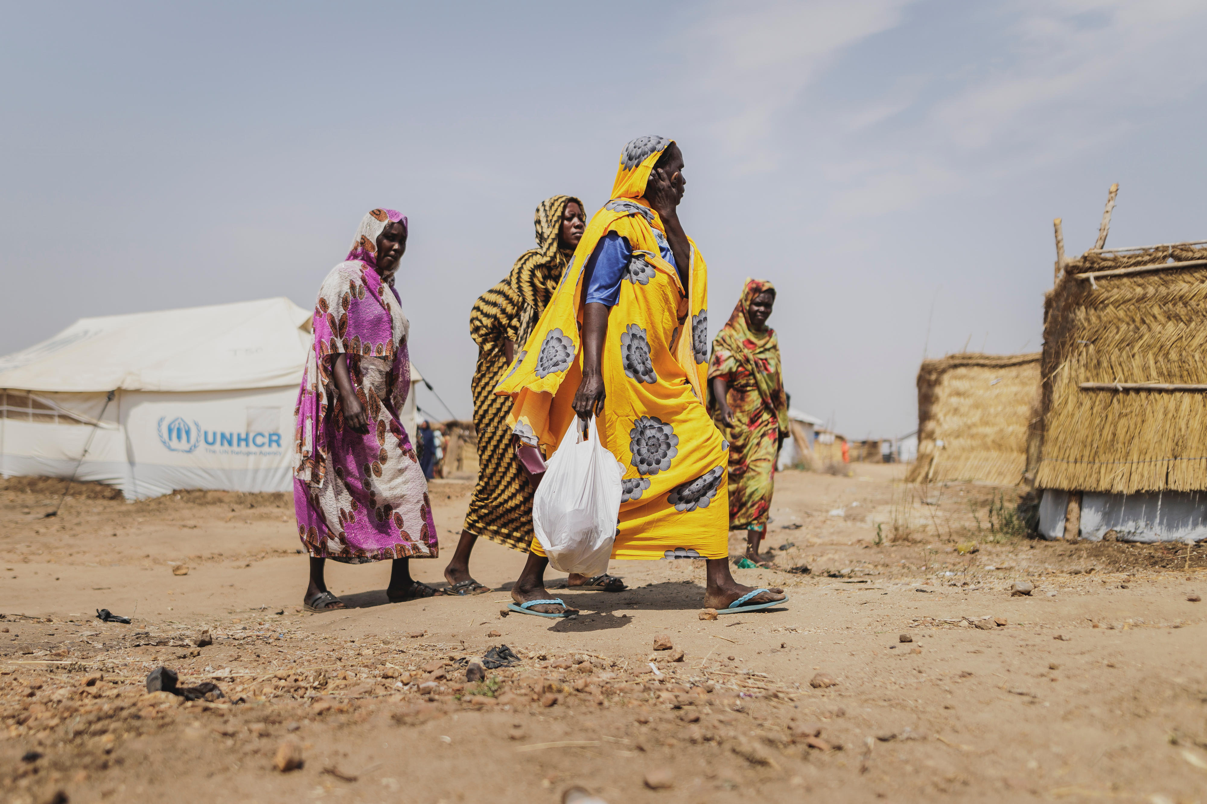 Frauen im Flüchtlingslager Gorom in Südsudan, in dem viele Geflüchtete aus Sudan untergekommen sind