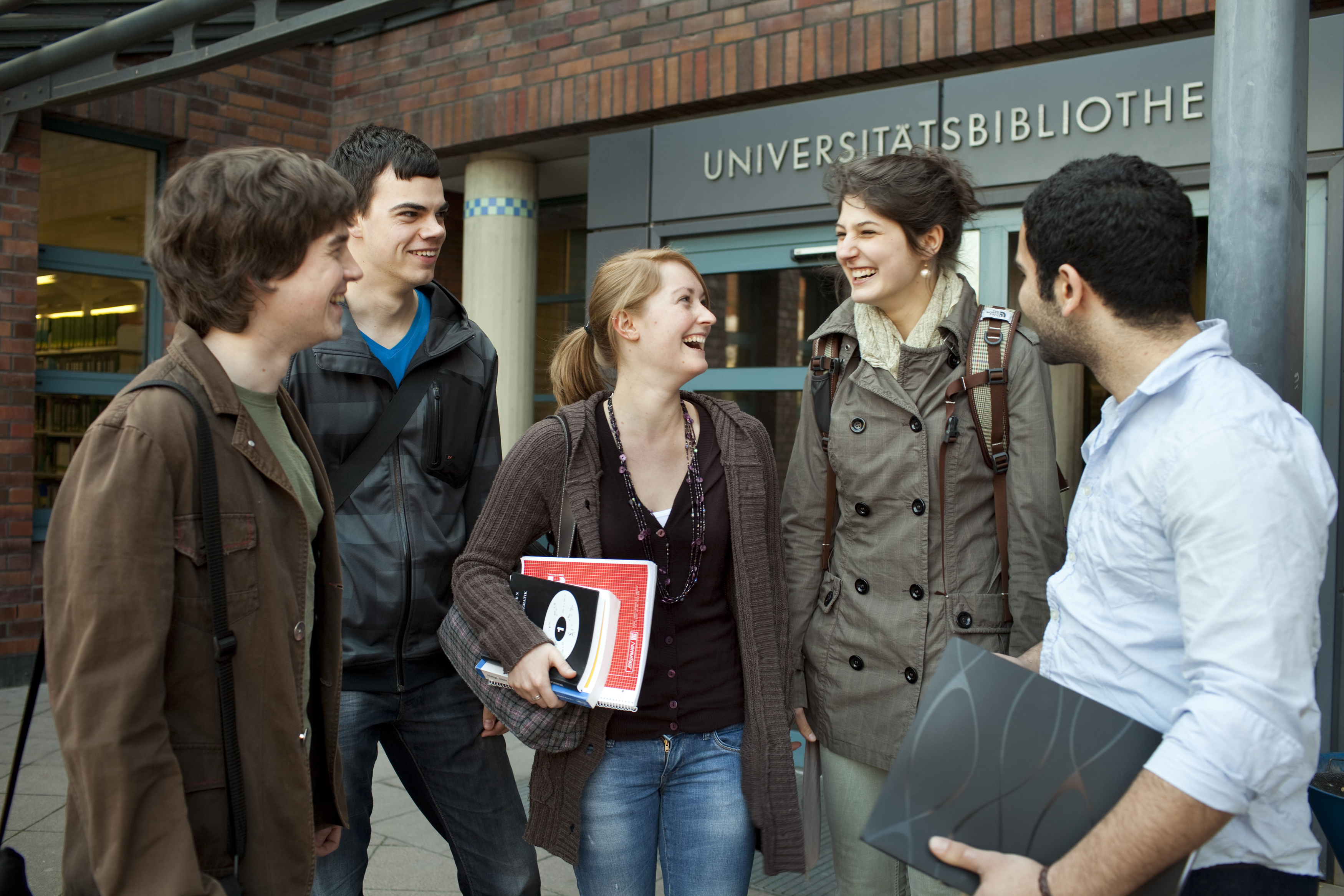 Studierende an der Technischen Universität Hamburg-Harburg