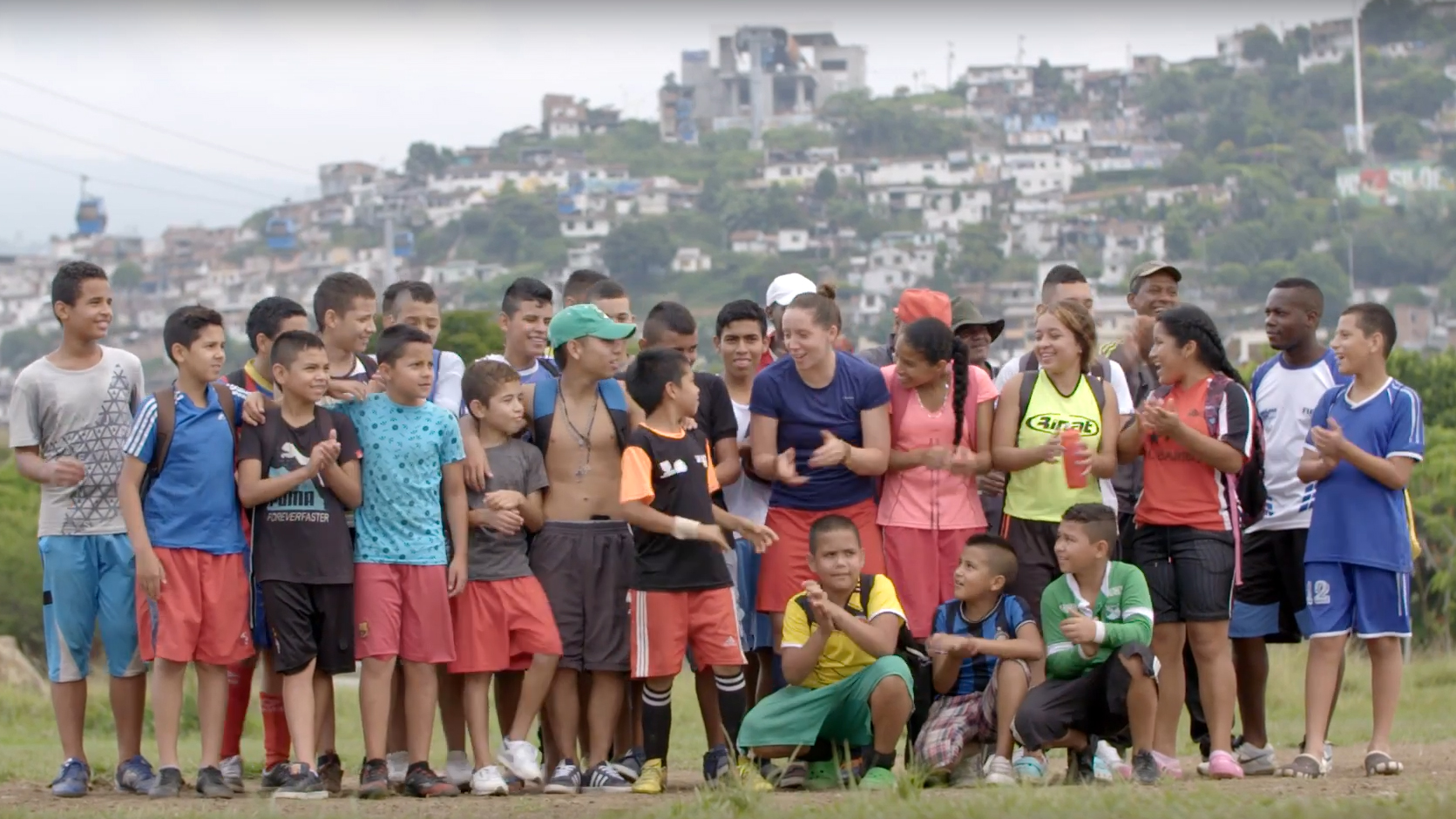 Standbild aus dem Video "Deutsch-Kolumbianischer Freundeskreis fördert das Projekt Sport gegen Gewalt"