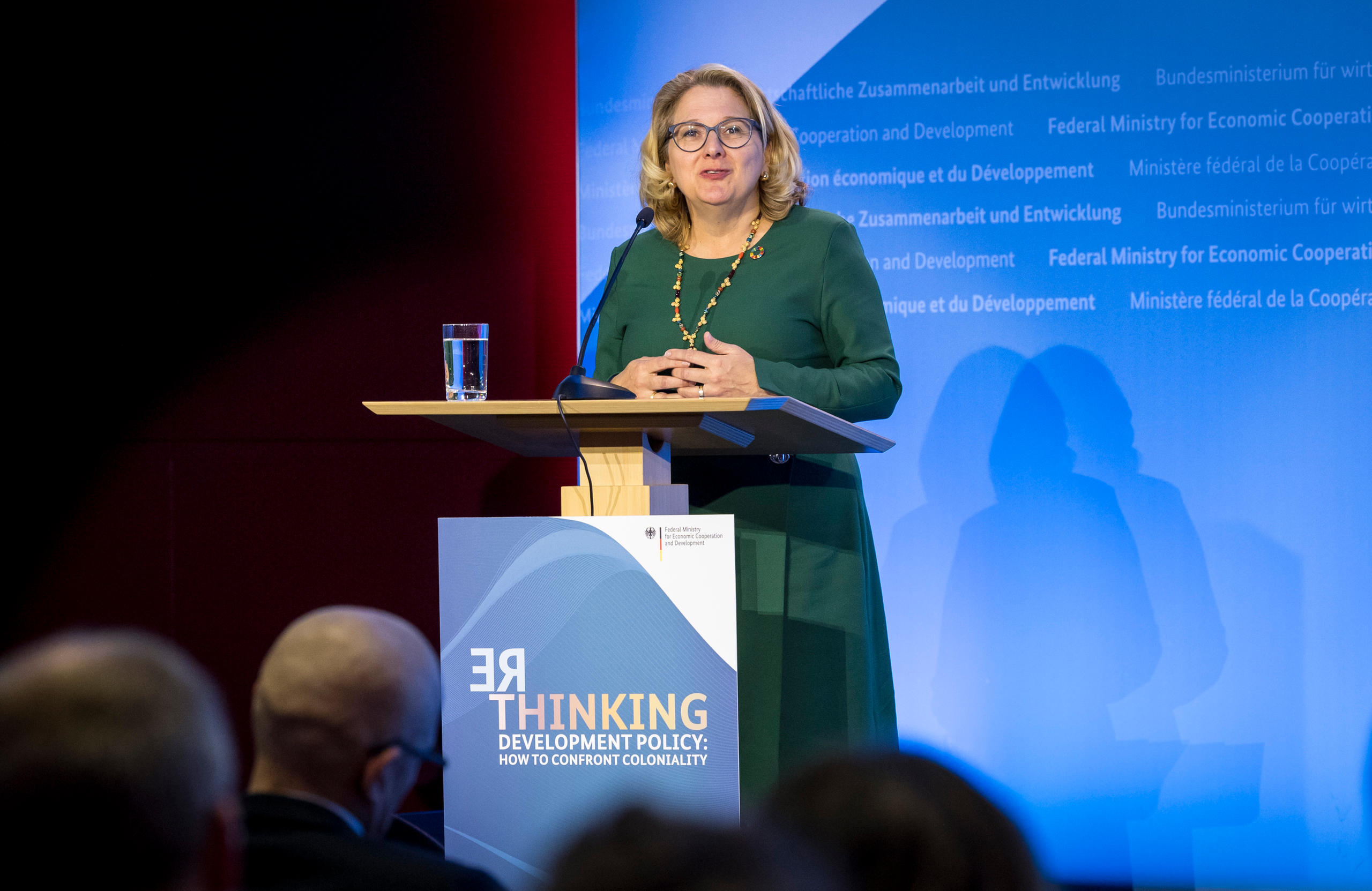 Eröffnungsrede von Bundesministerin Svenja Schulze bei der Konferenz „Rethinking development policy: How to confront coloniality“ am 4. Dezember 2024 im Berliner Dienstsitz des Entwicklungsministeriums (BMZ)
