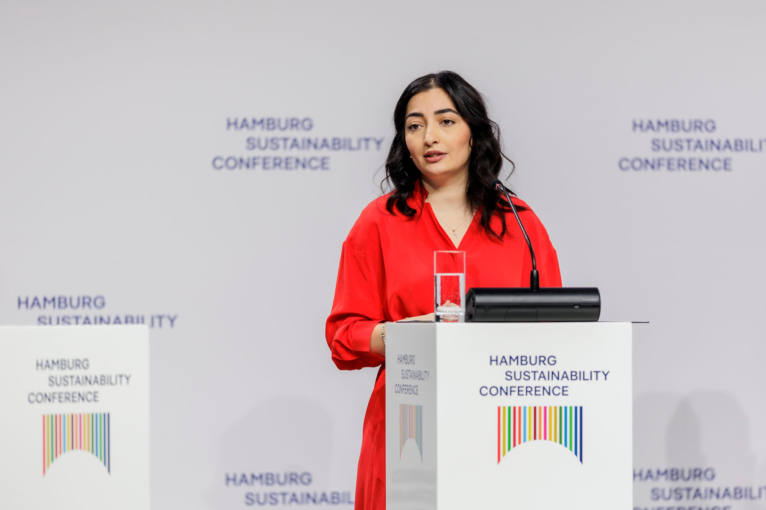 Entwicklungsministerin Reem Alabali-Radovan spricht bei der Eröffnung der Hamburg Sustainability Conference 2025 