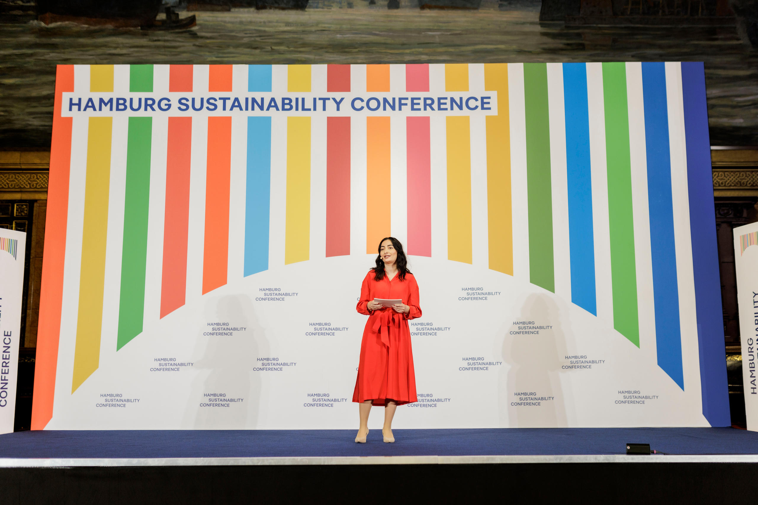 Entwicklungsministerin Reem Alabali-Radovan bei ihrer Rede bei der Hamburg Sustainability Conference 2025