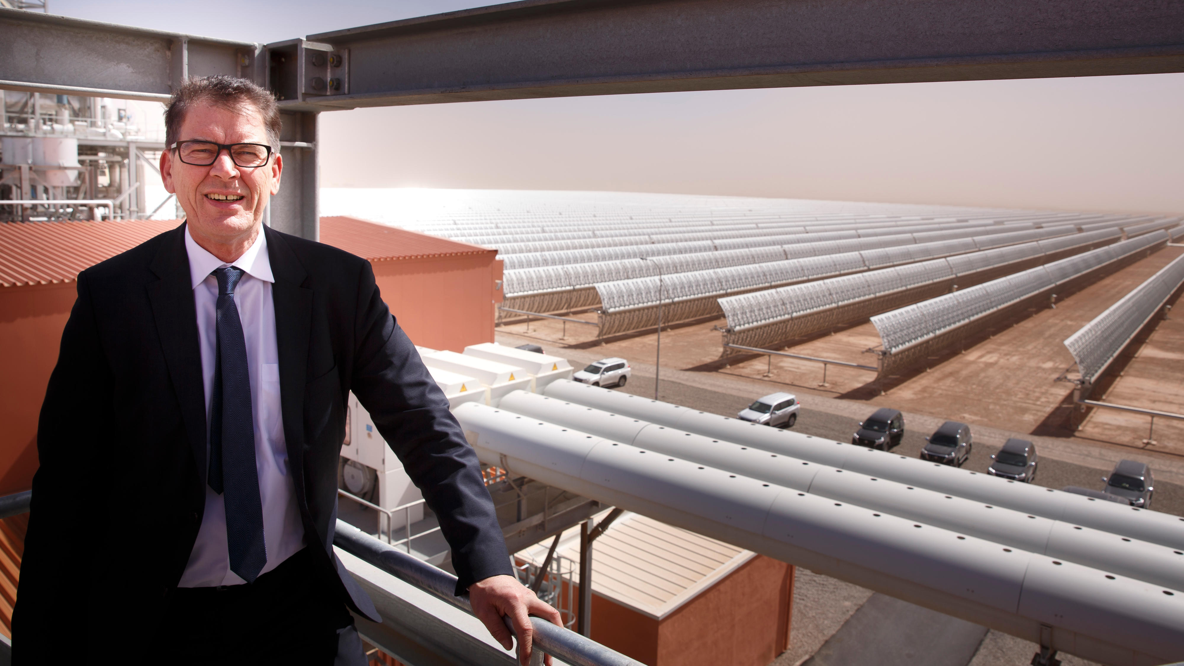 Bundesentwicklungsminister Gerd Müller im Solarkraftwerk in Ouarzazate, Marokko