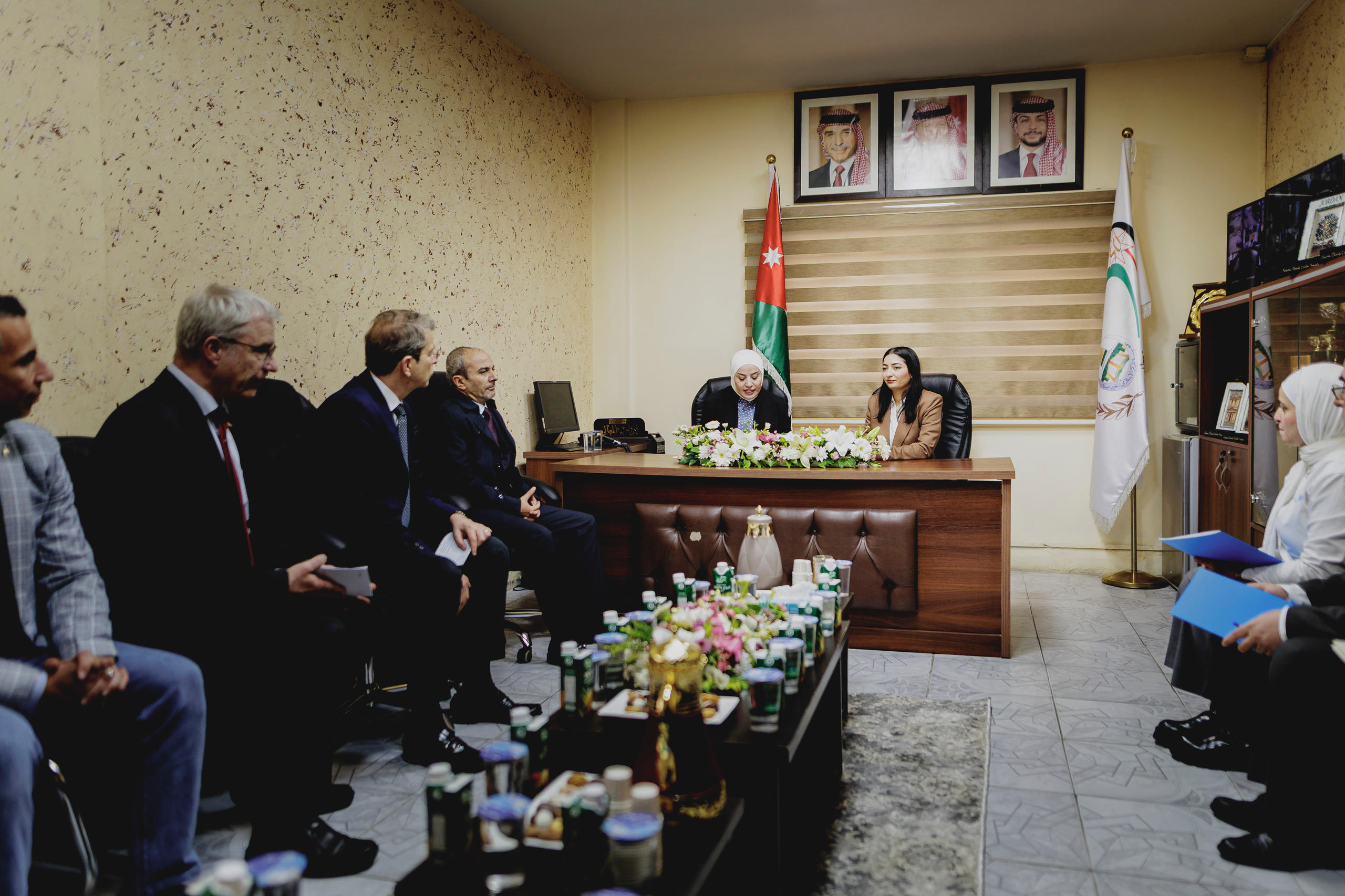 Alabali Radovan mit Regierungsvertretern in Jordanien