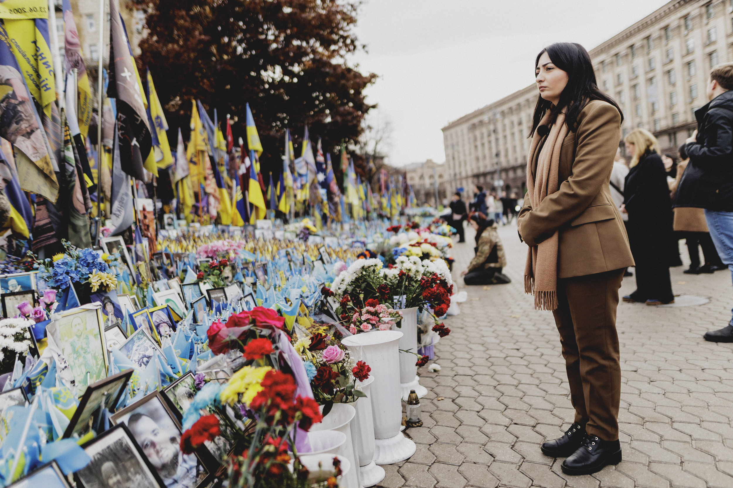 Reem Alabali Radovan (SPD), Bundesministerin für wirtschaftliche Zusammenarbeit und Entwicklung, aufgenommen im Rahmen eines Besuches des Maidan in Kyjiw