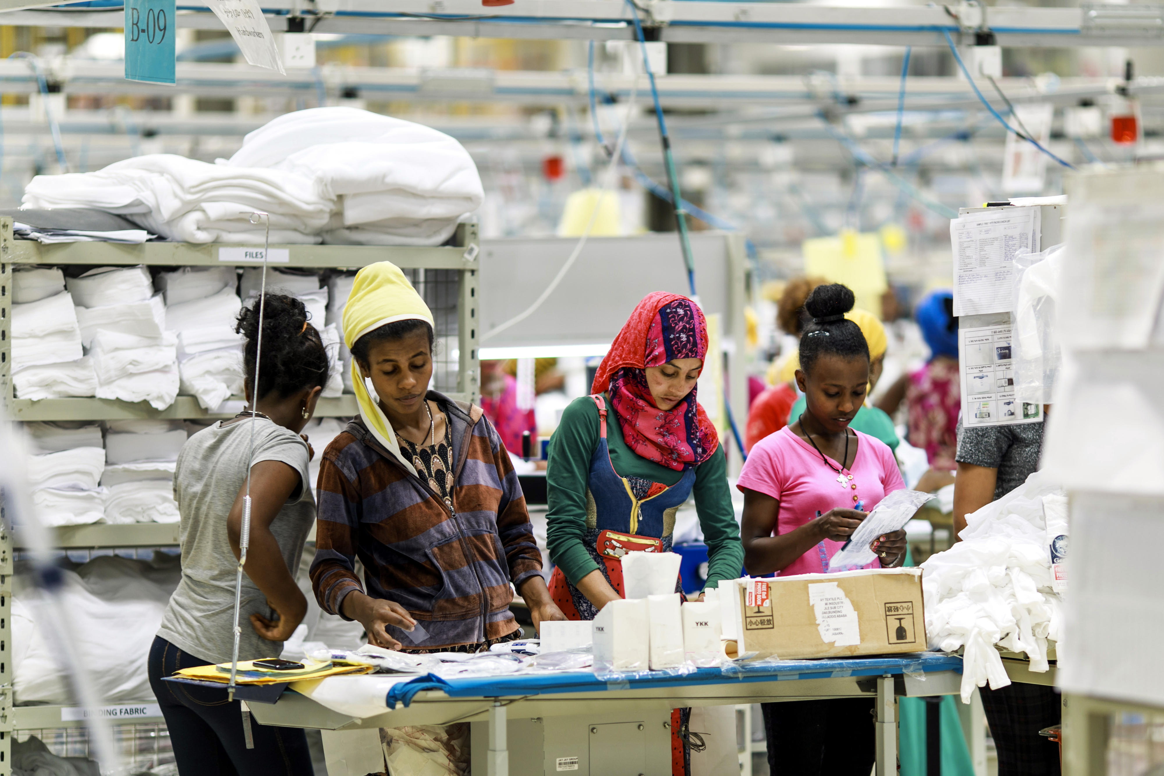Workers in a textile factory in Ethiopia, producing for a chain of shops that is widespread in Germany