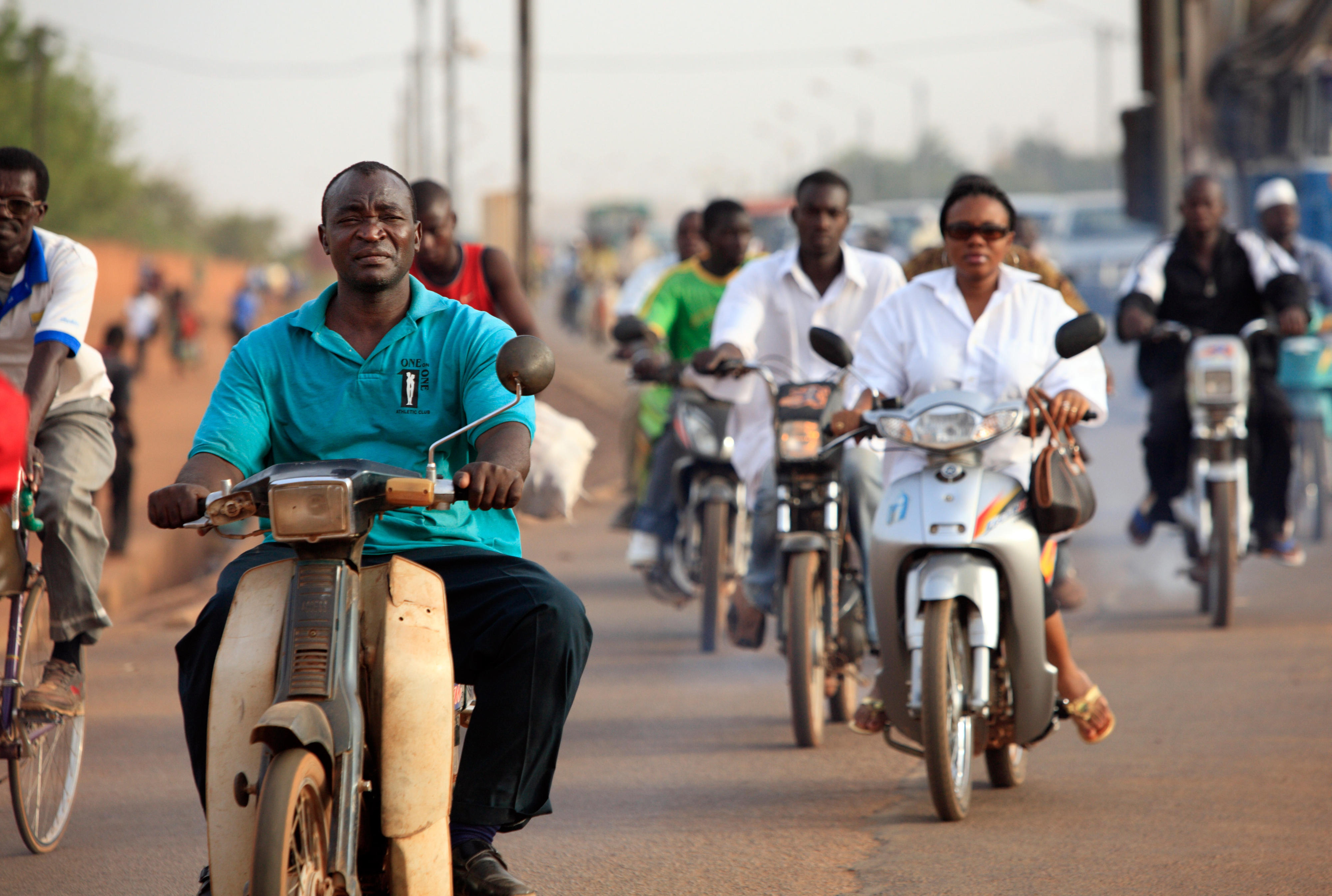 Straßenverkehr in Ouagadougou, der Hauptstadt von Burkina Faso