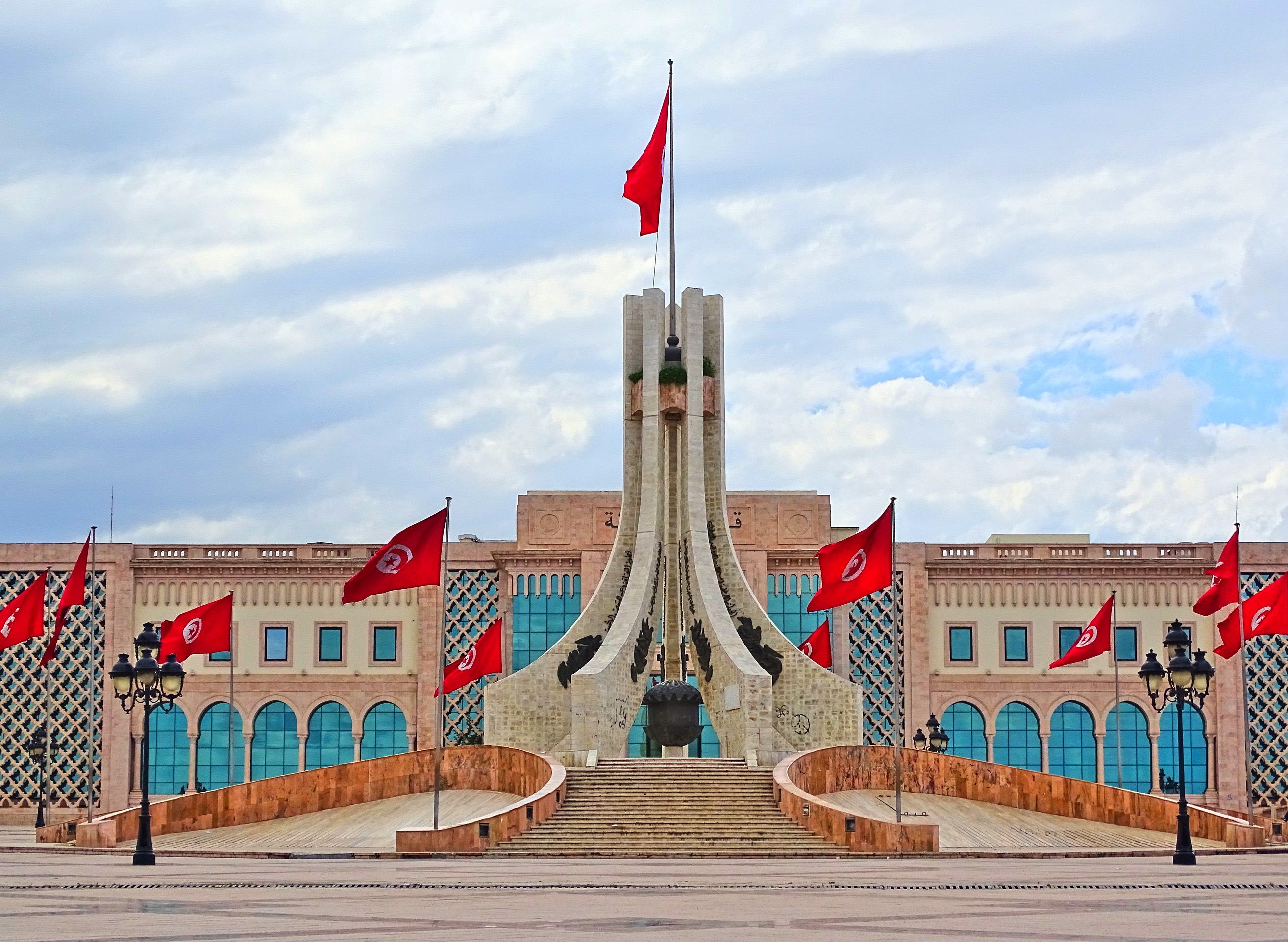 nationalmonument-tunis-data.jpg