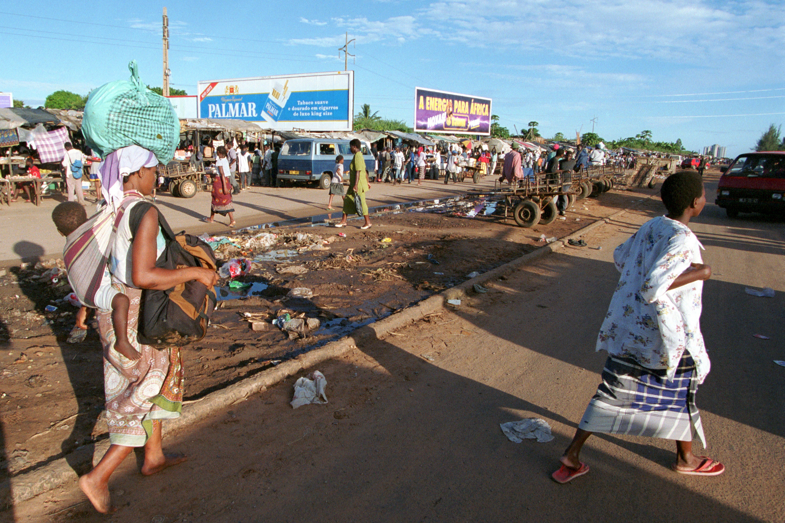 Straßenszene in Maputo, der Hauptstadt von Mosambik