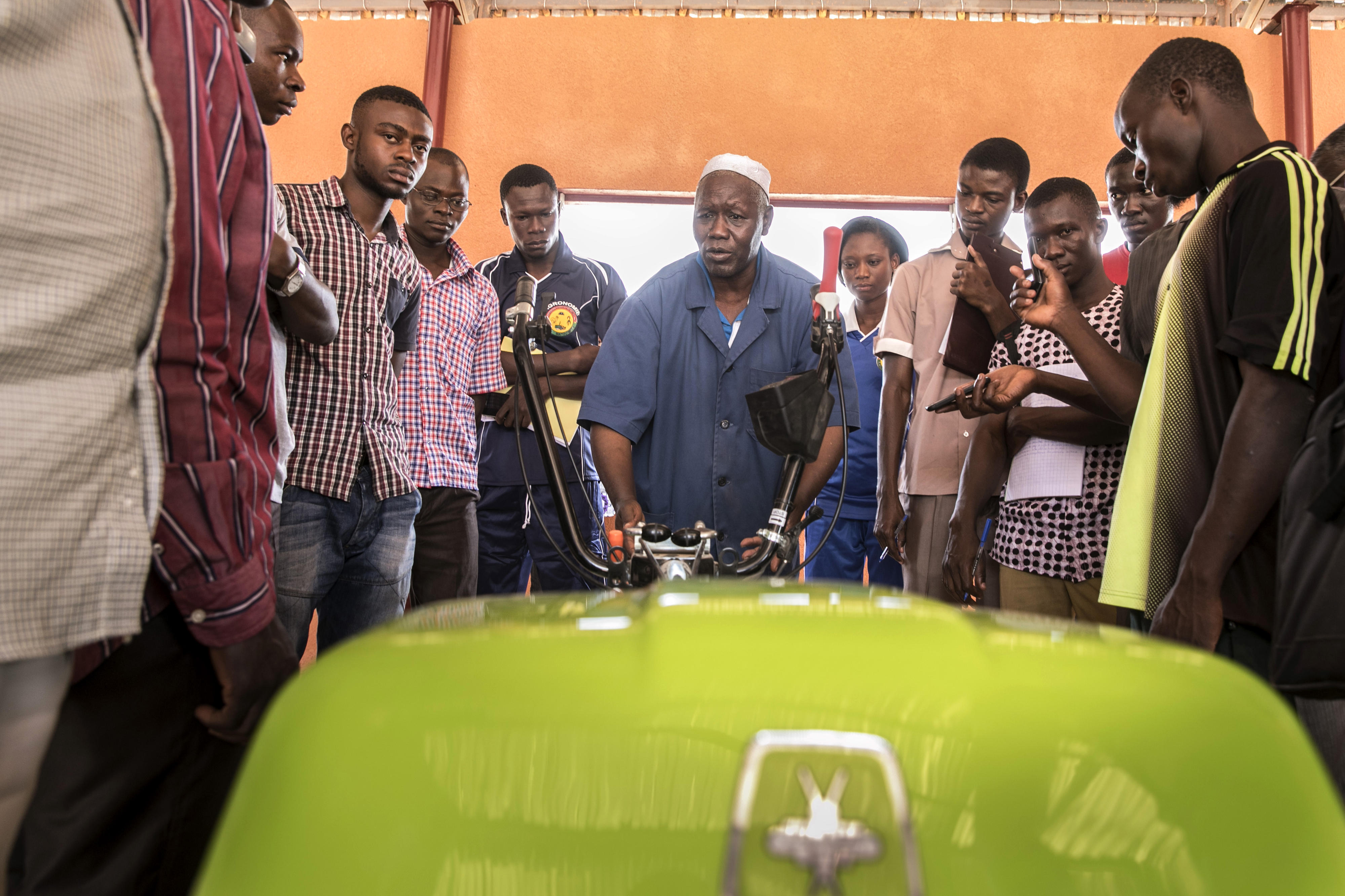 Matourkou Agricultural School: agricultural students and trainees learn how to handle an agricultural machine