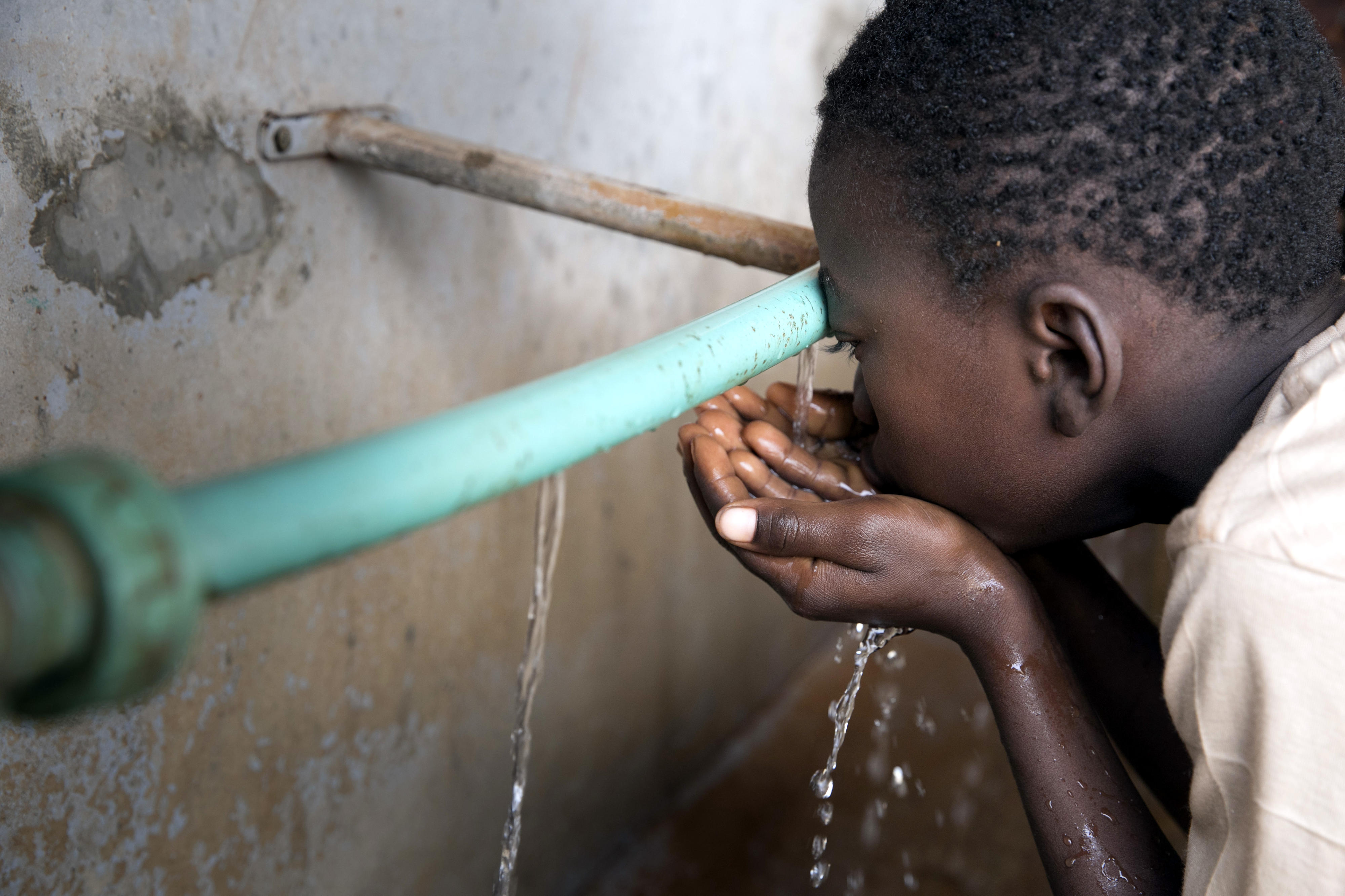 Drinking water dispenser for primary school children in a school in Dano, Burkina Faso