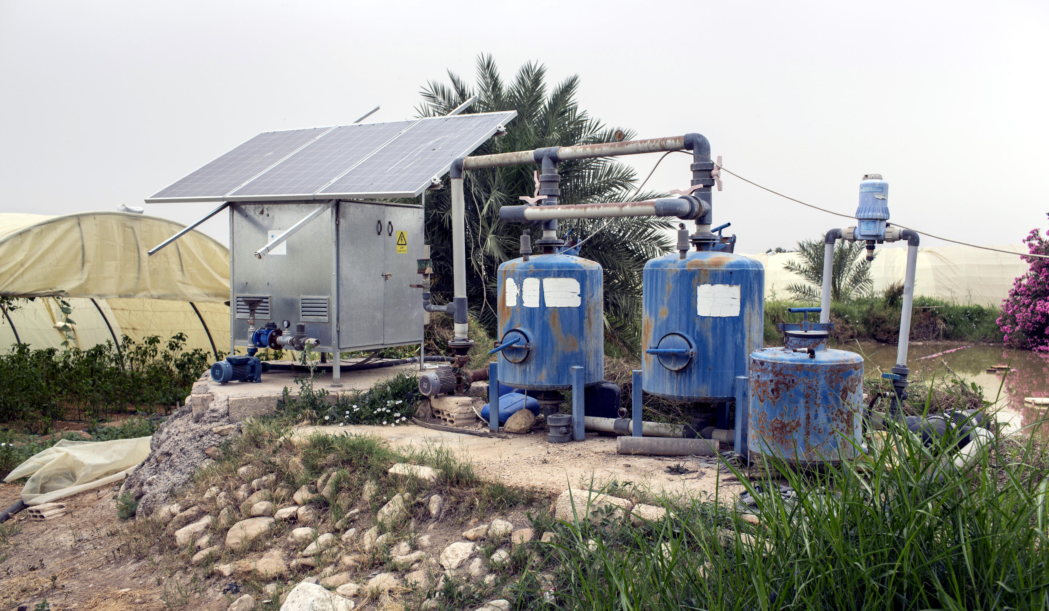 Solarbetriebenes Wasserpumpen- und Filtriersystem in Karameh, Jordanien