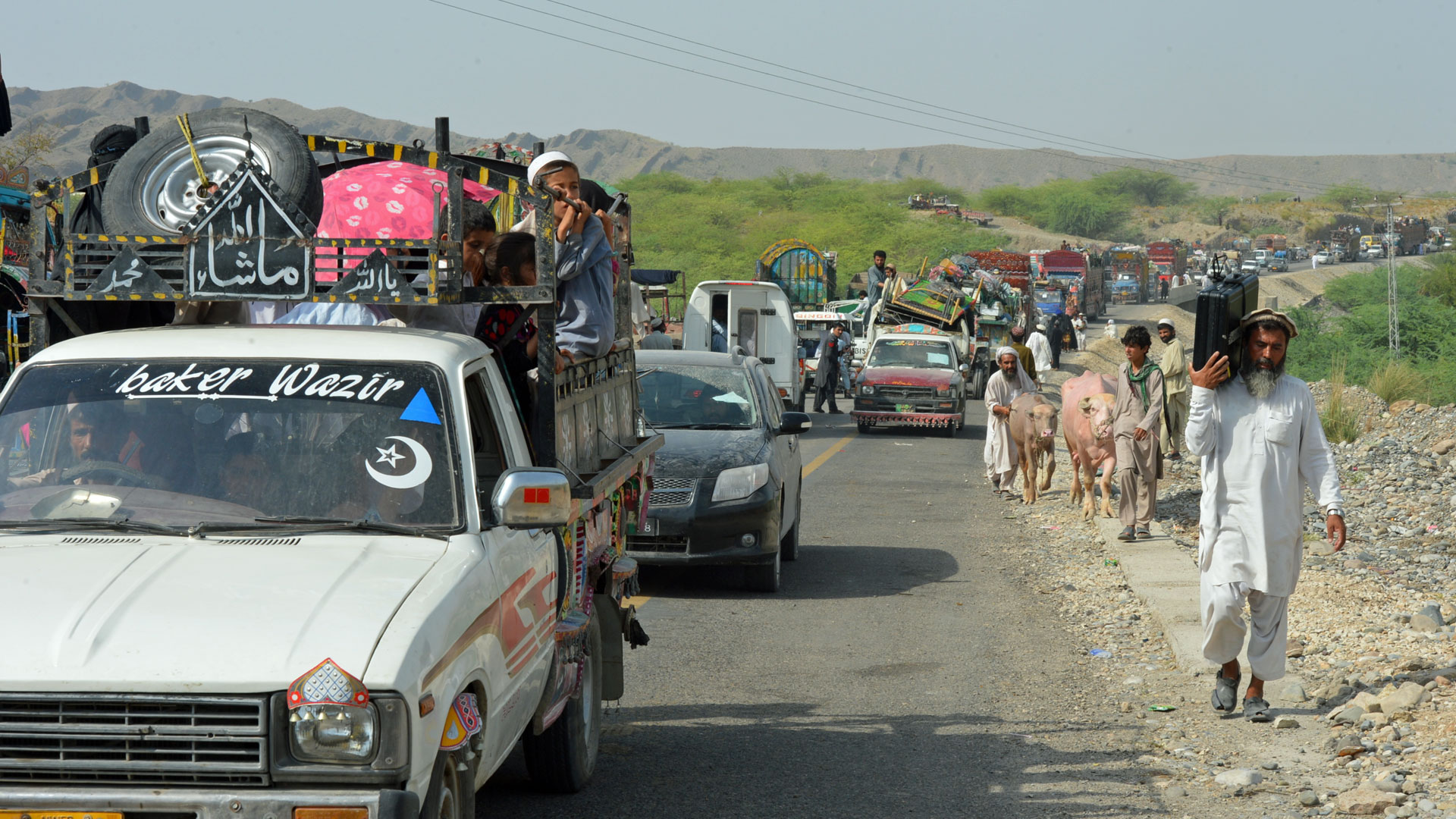 Pakistani displaced people are returning to their home villages.