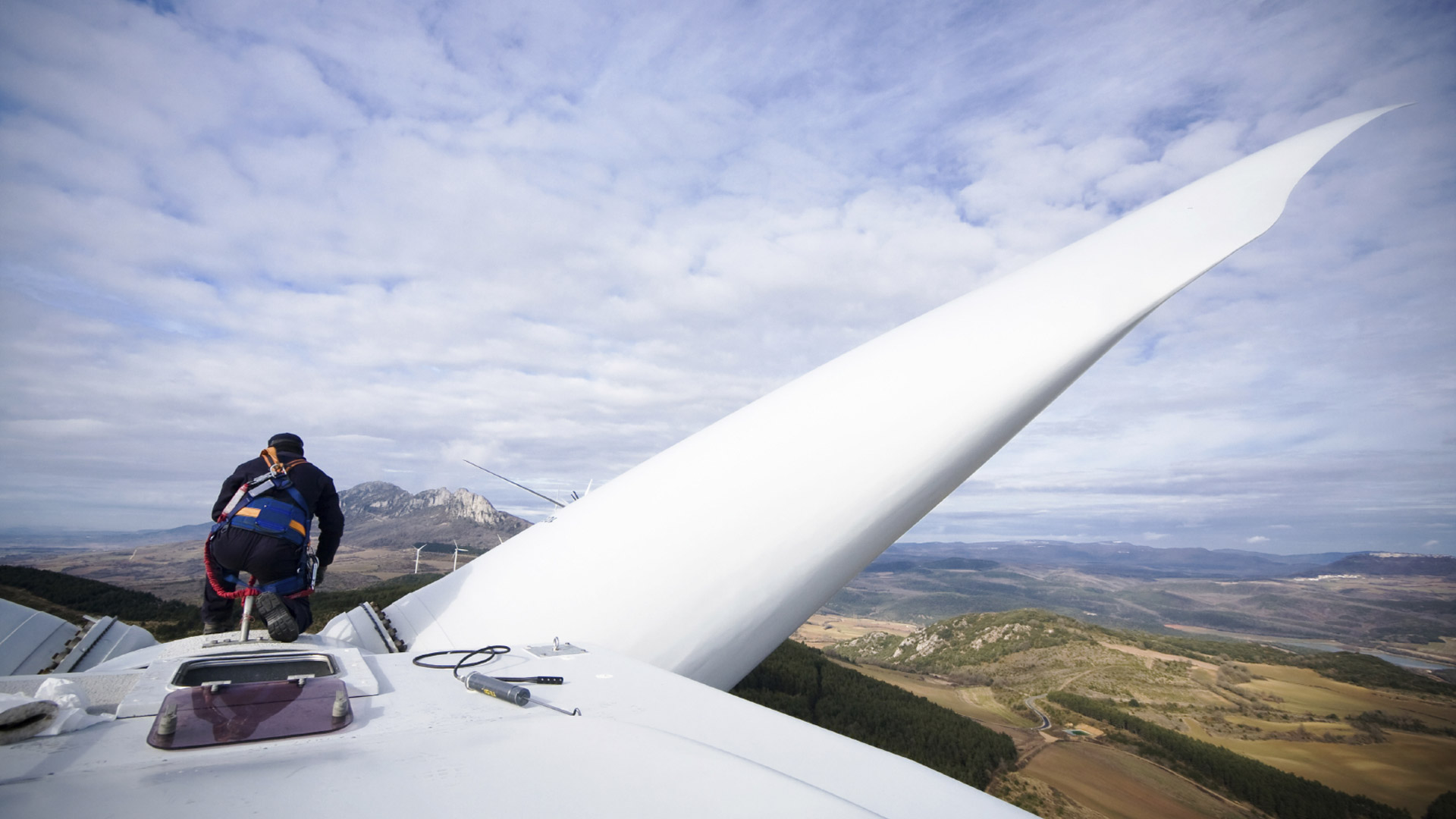 Arbeiten an einer Windturbine