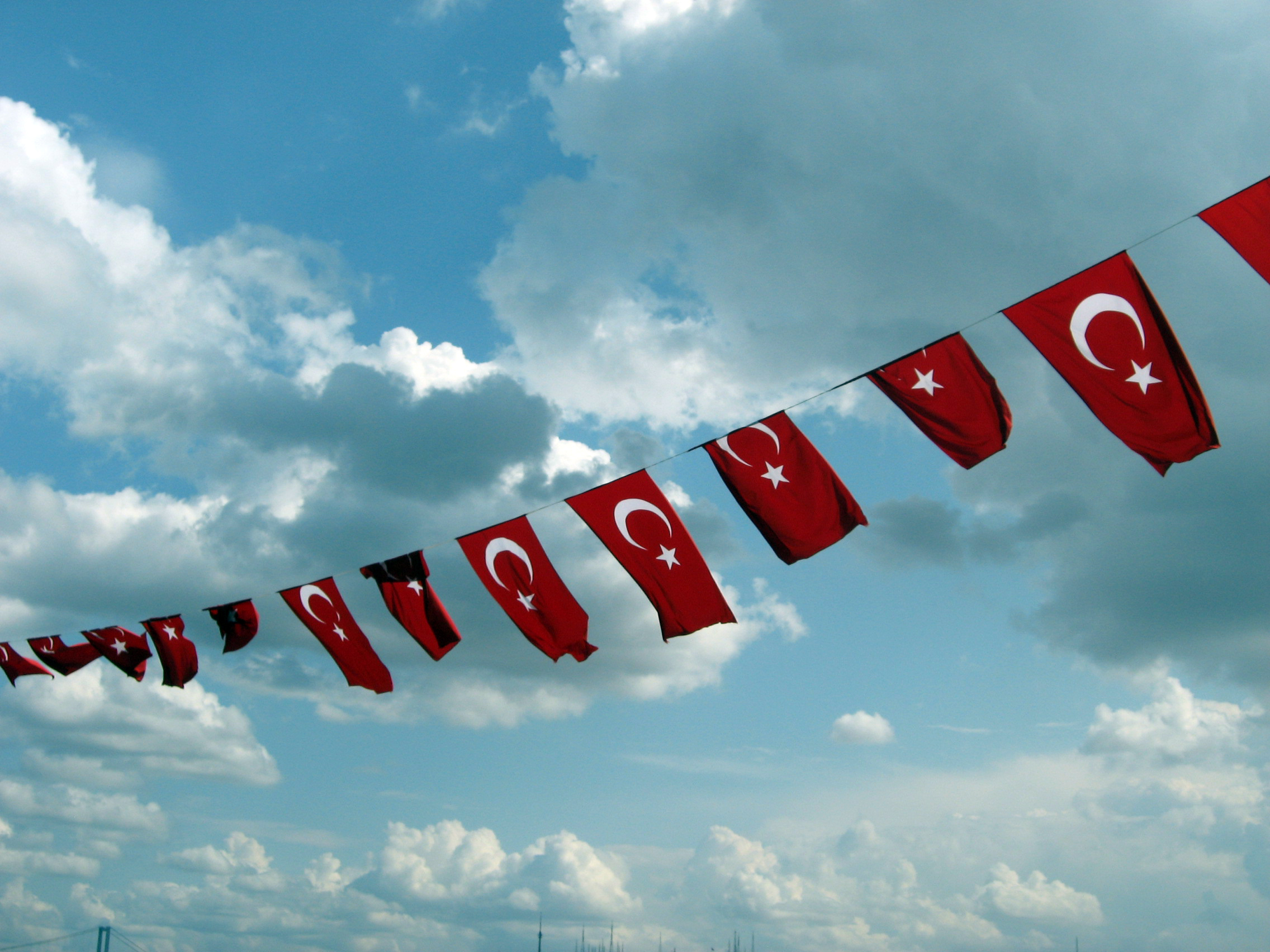 Garland with small flags of Turkey