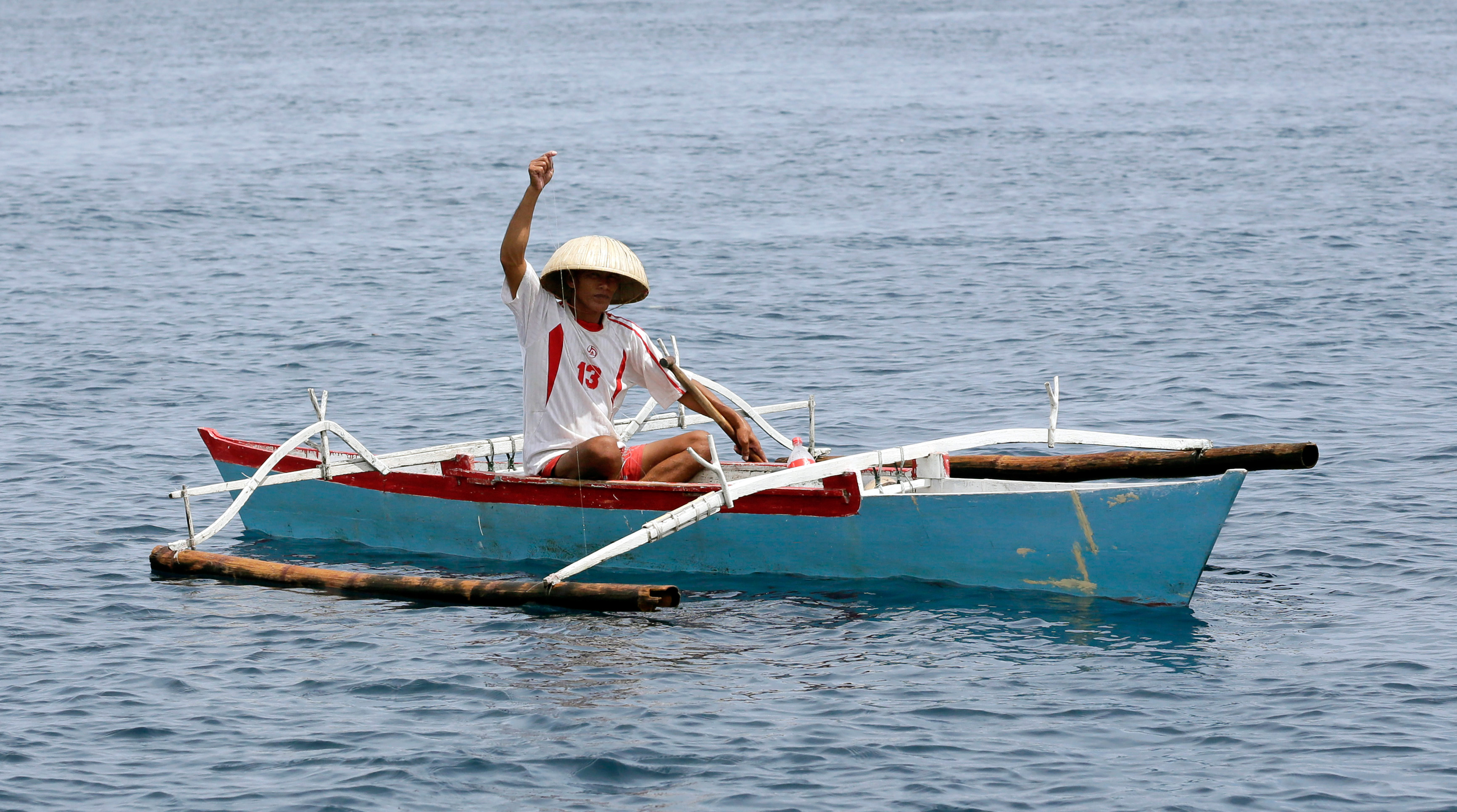 Ein Fischer vor der Insel Bunaken
